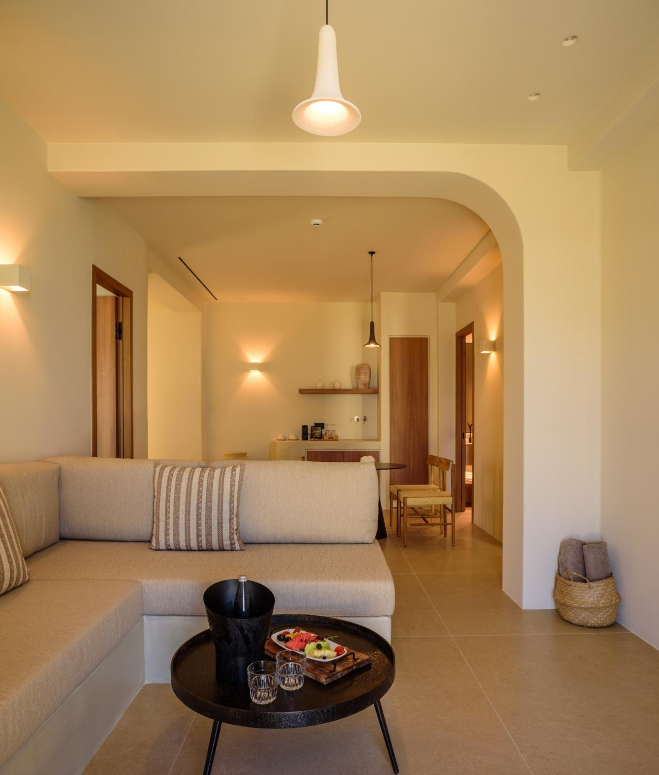  Executive 2 Bedroom Villa with Heated Pool and Sea View - Photo 3