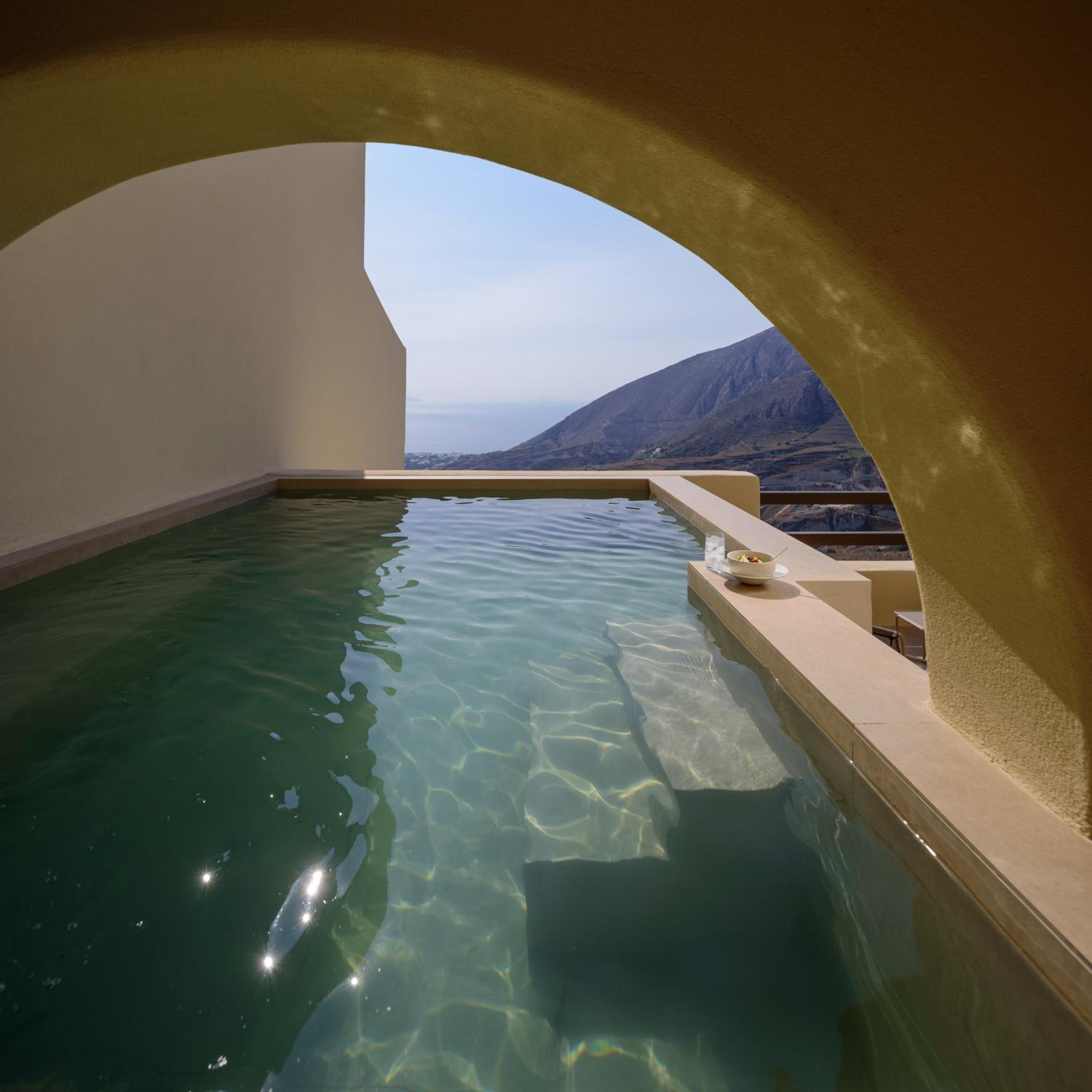 Executive 2 Bedroom Villa with Heated Pool and Sea View - Photo 10