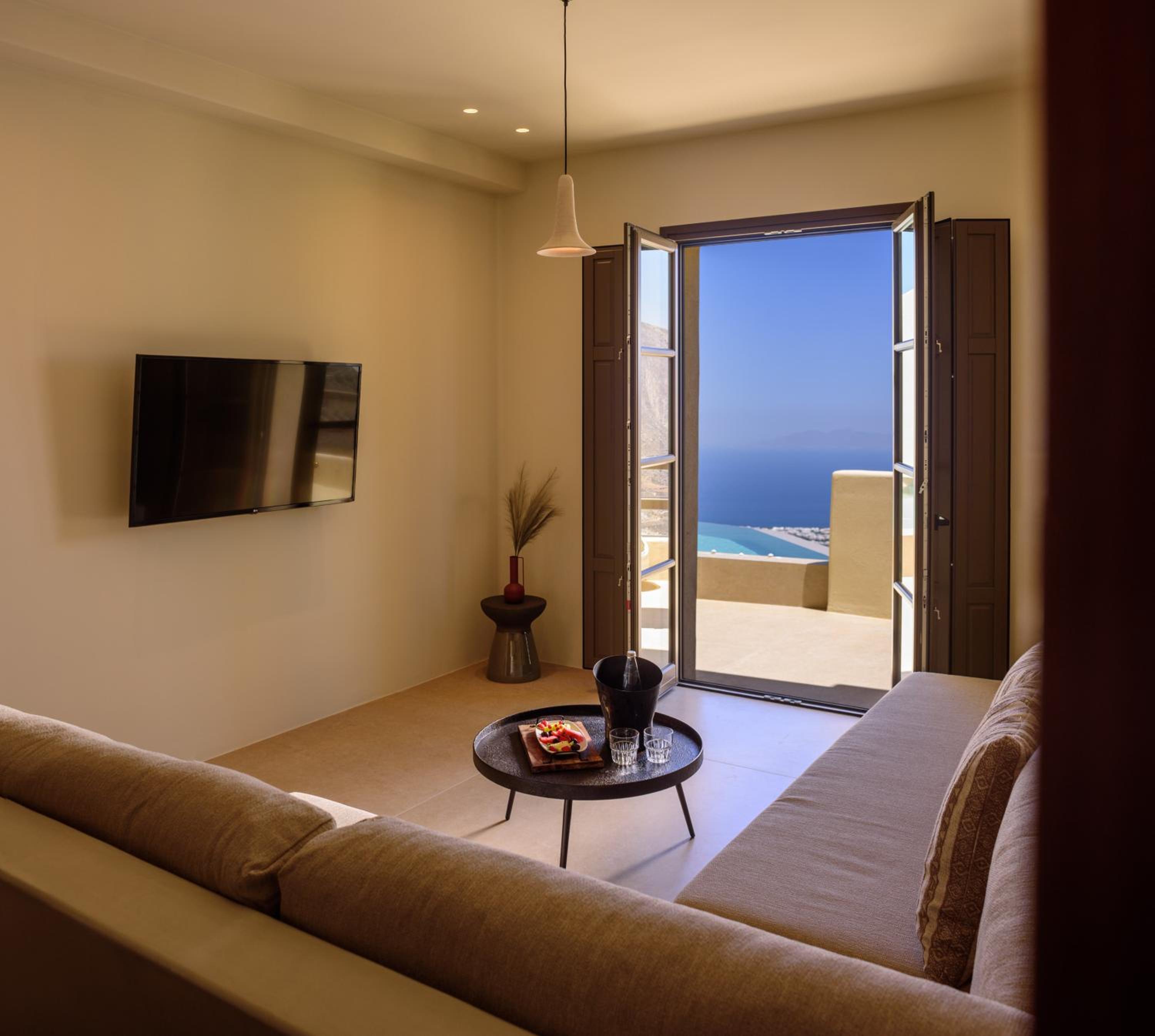  Executive 2 Bedroom Villa with Heated Pool and Sea View - Photo 24