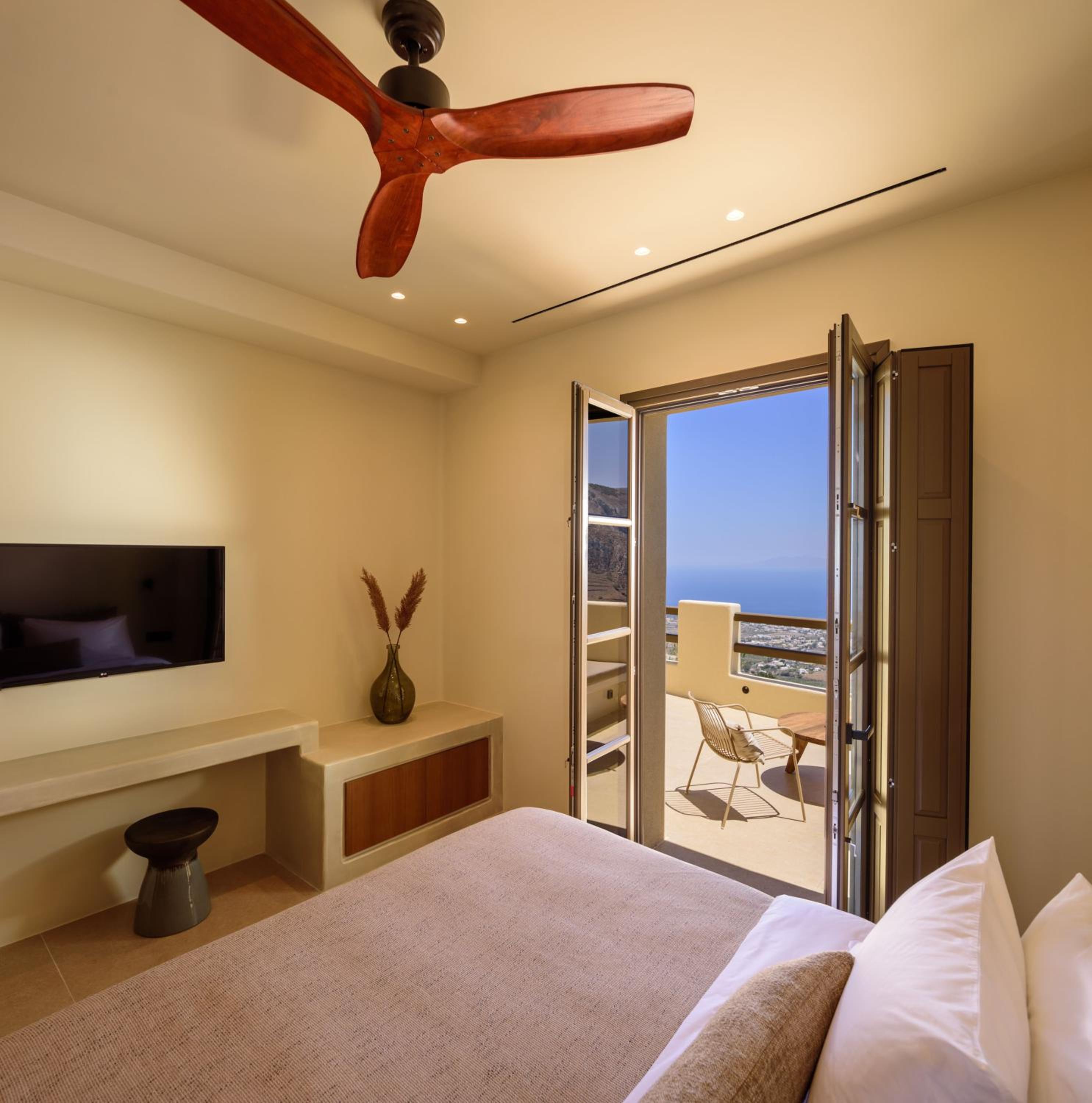  Executive 2 Bedroom Villa with Heated Pool and Sea View - Photo 1