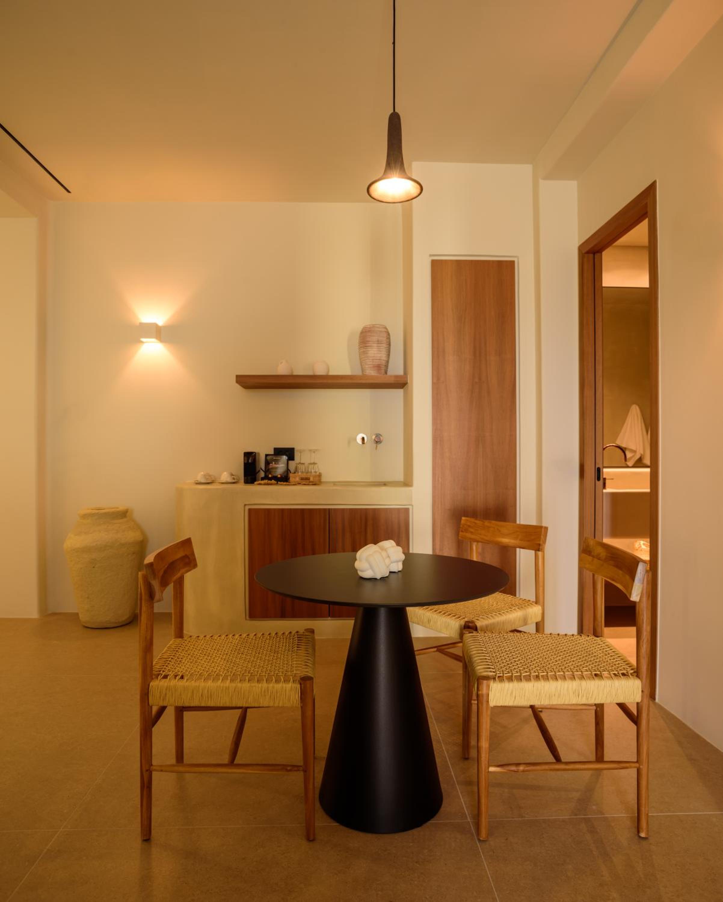  Executive 2 Bedroom Villa with Heated Pool and Sea View - Photo 17