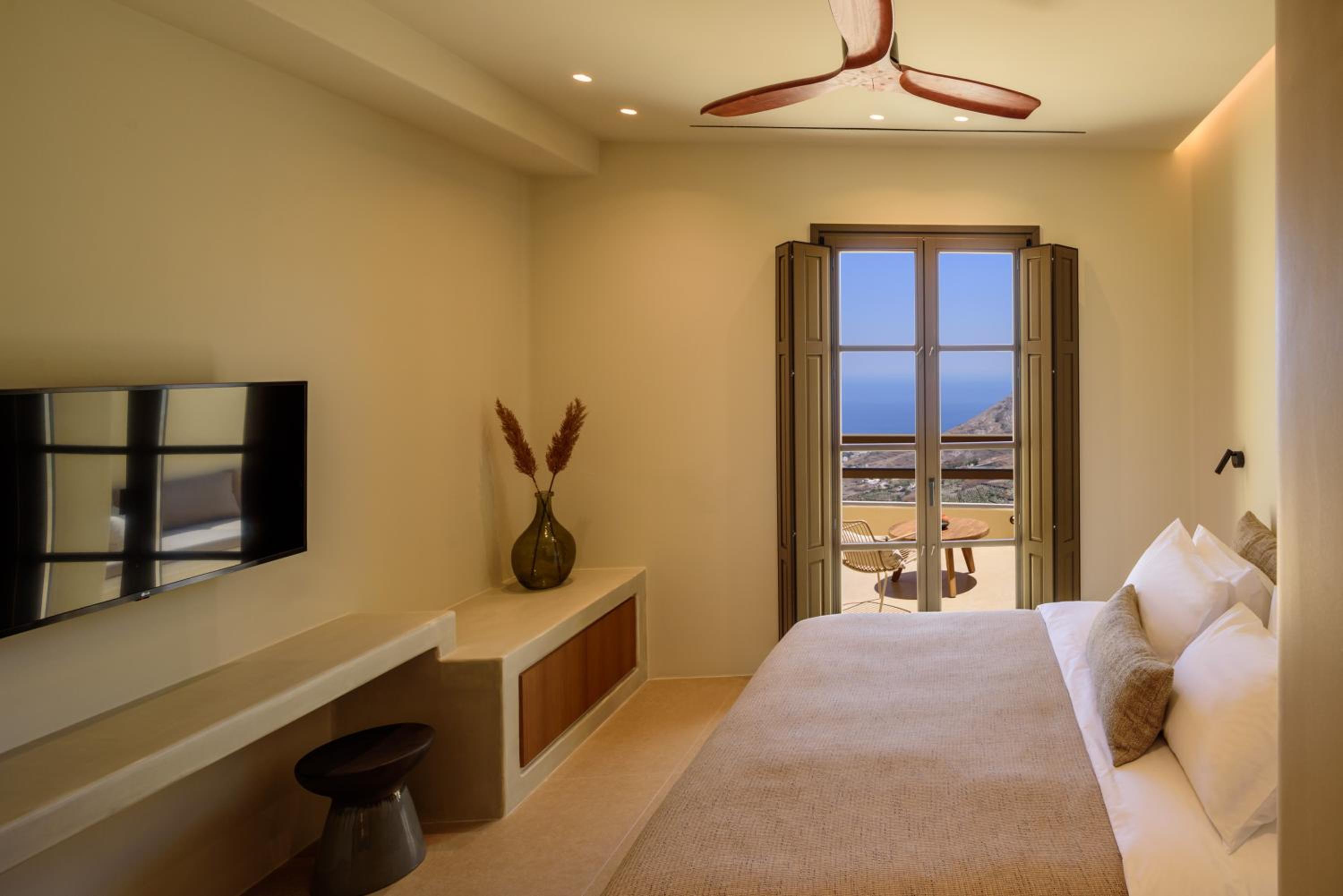  Executive 2 Bedroom Villa with Heated Pool and Sea View - Photo 14