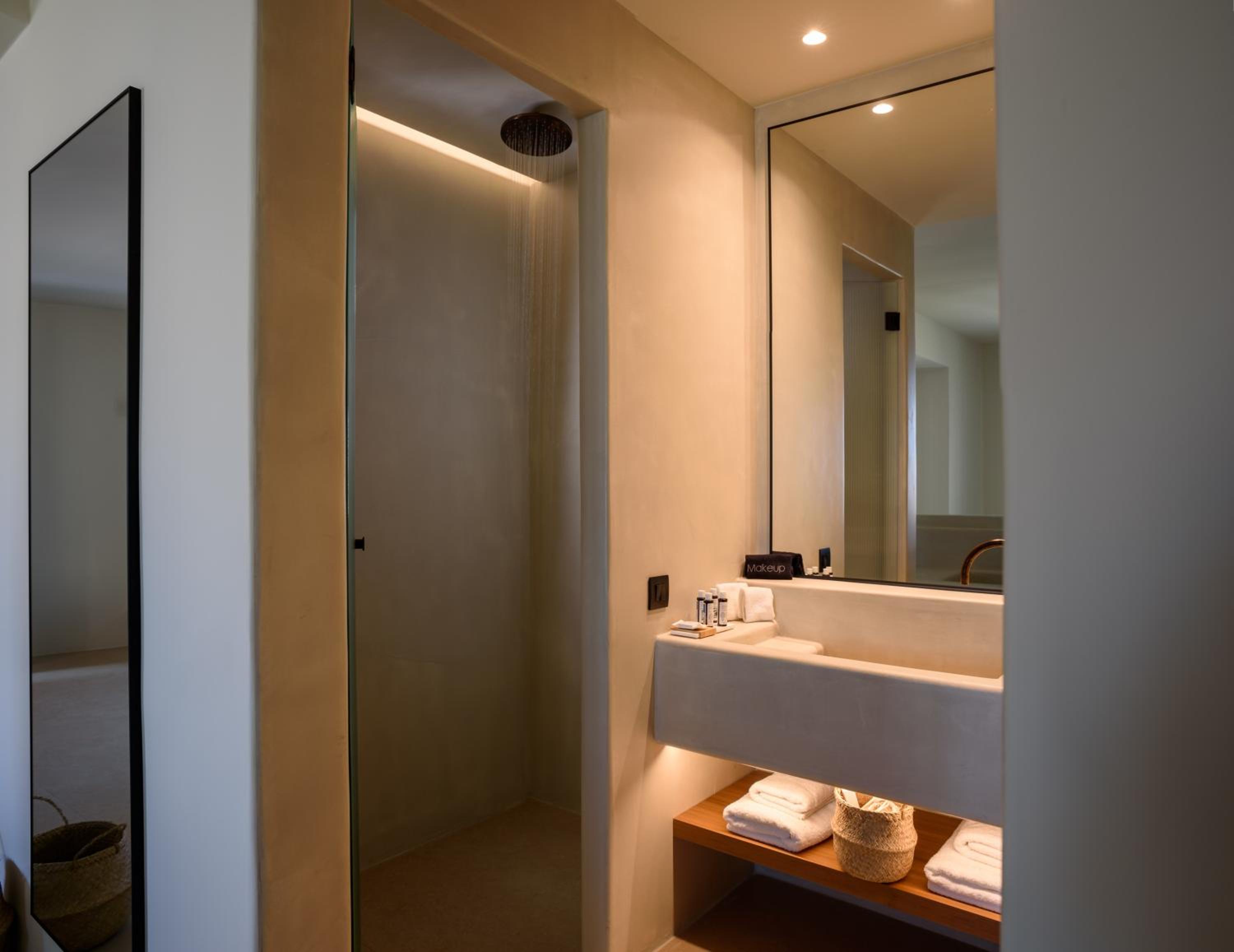  Executive 2 Bedroom Villa with Heated Pool and Sea View - Photo 34