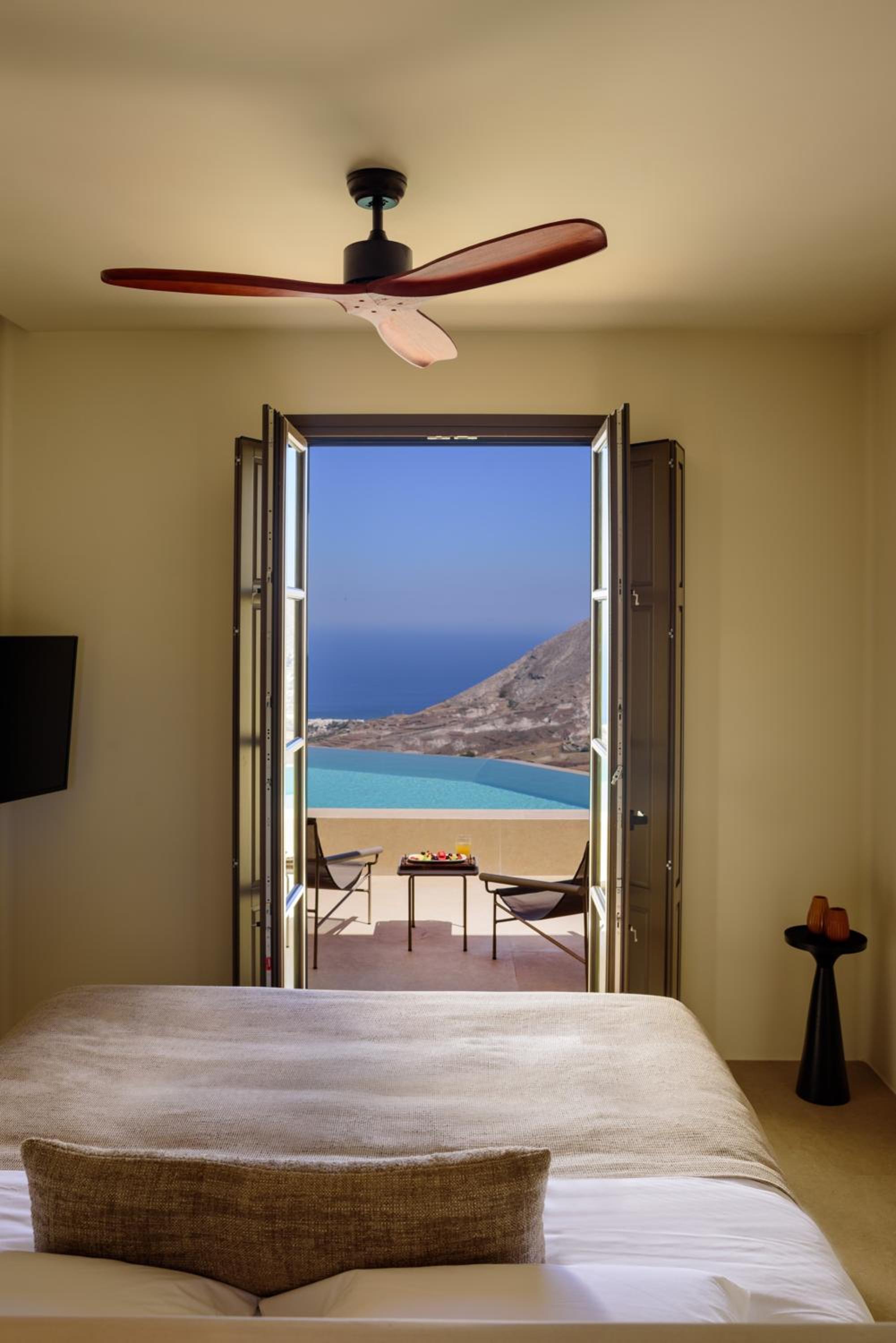  Executive 2 Bedroom Villa with Heated Pool and Sea View - Photo 31
