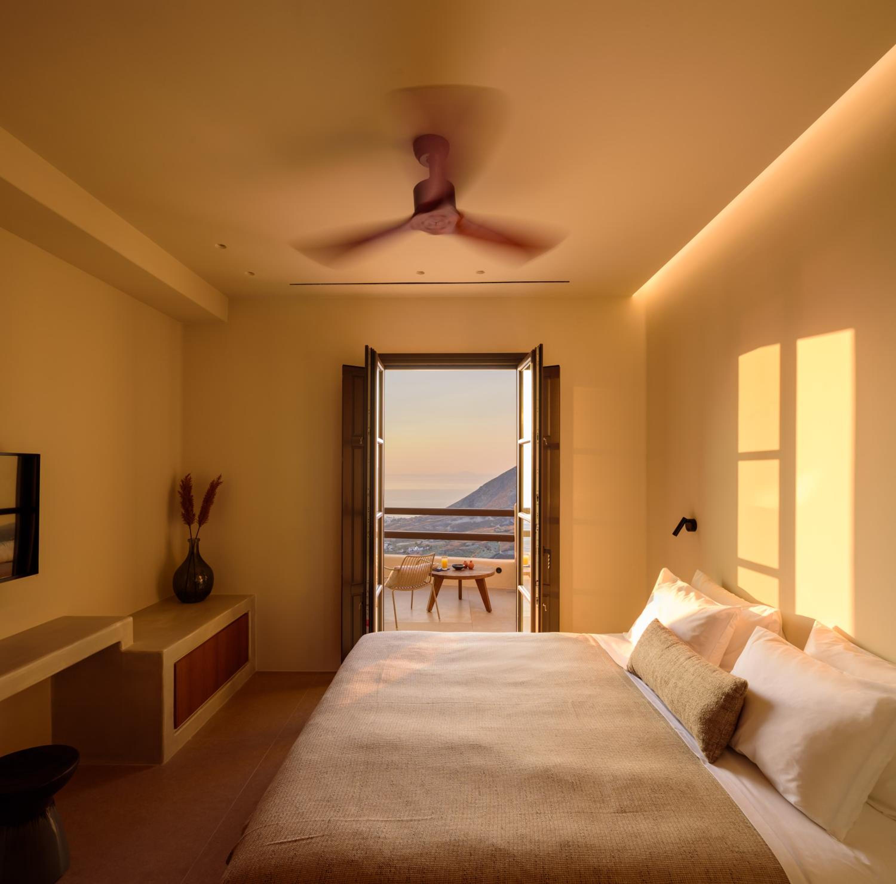  Executive 2 Bedroom Villa with Heated Pool and Sea View - Photo 4