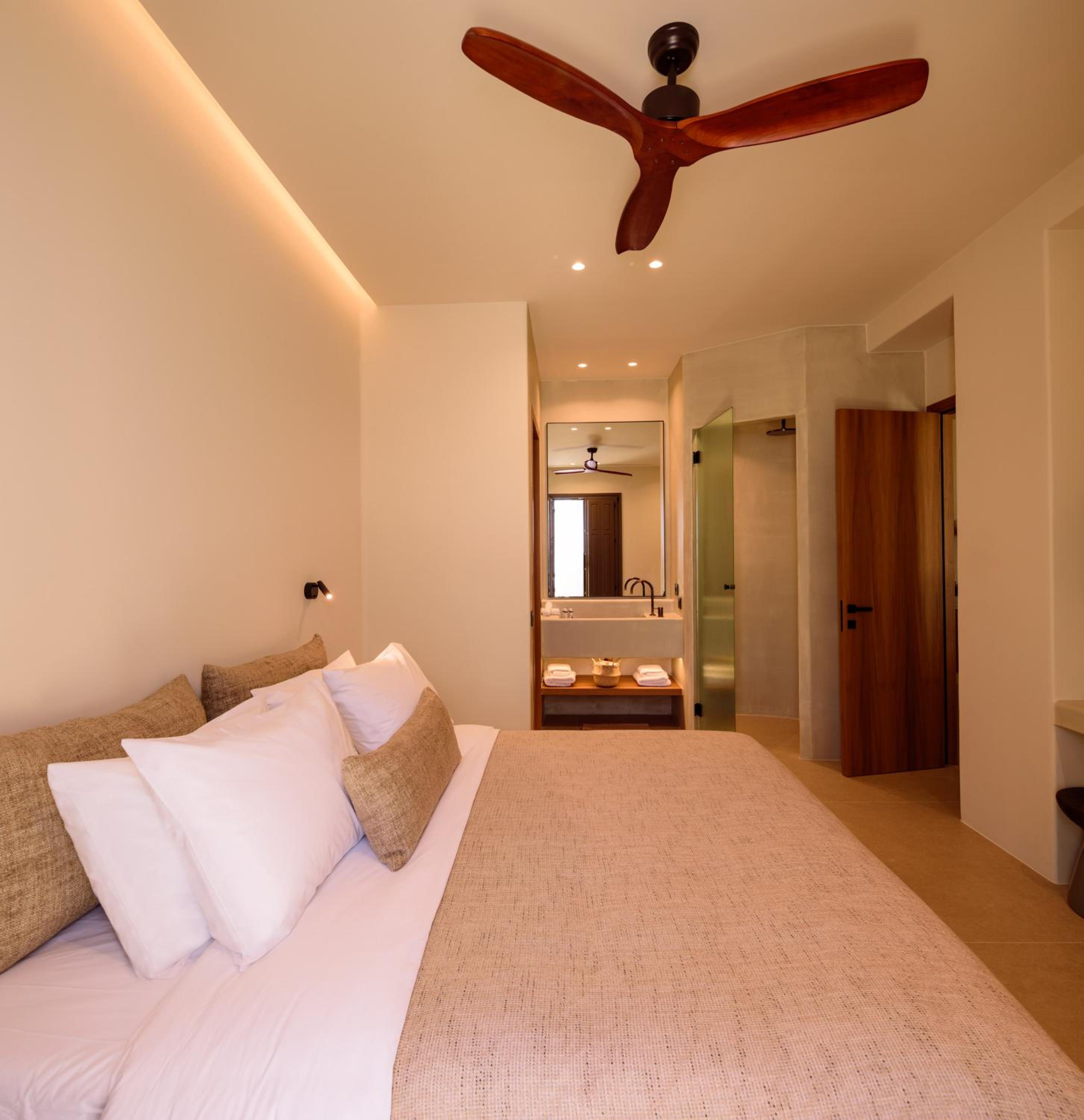  Executive 2 Bedroom Villa with Heated Pool and Sea View - Photo 18