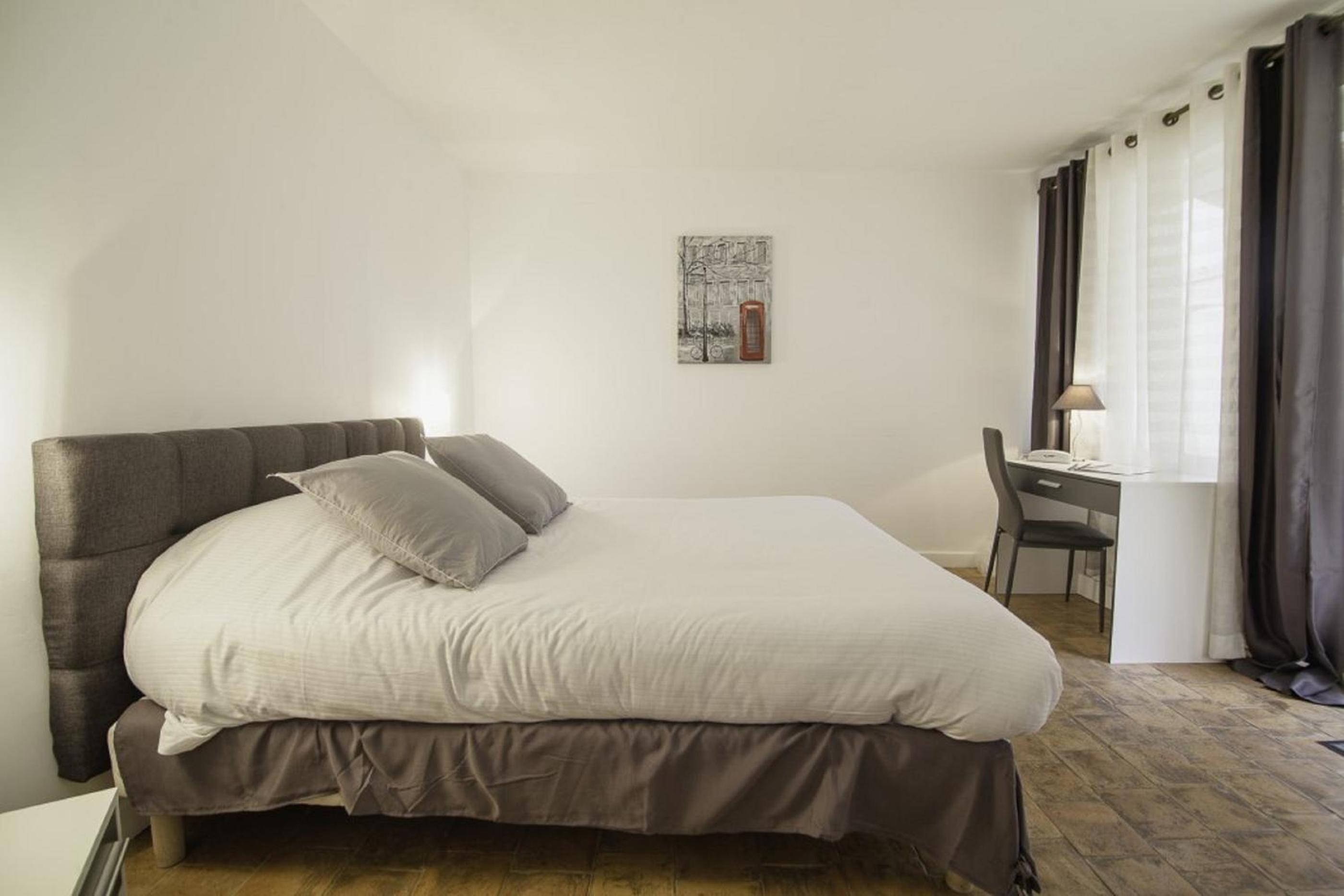 Double Room - Photo 4