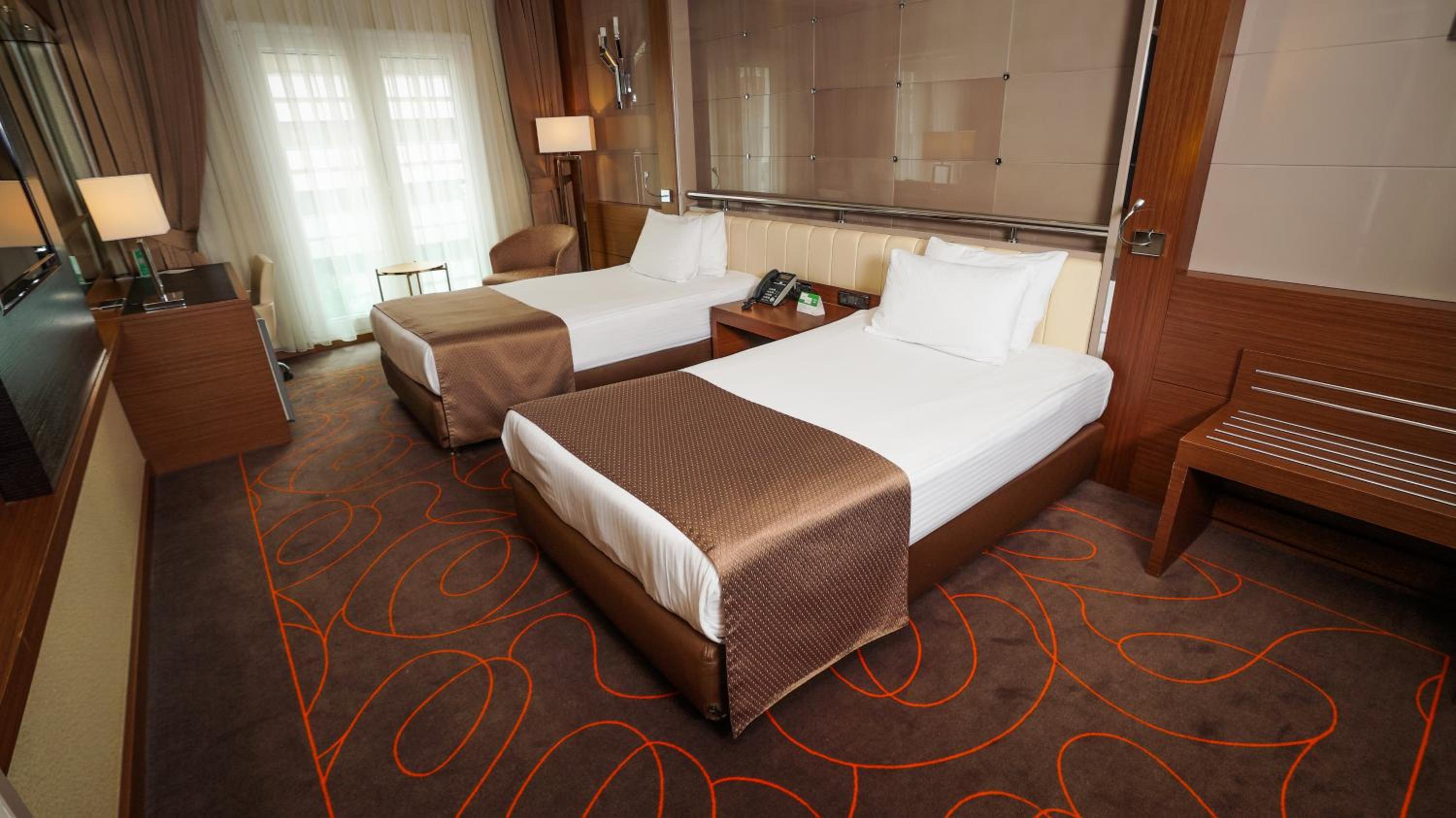 Standard Twin Room - Photo 1
