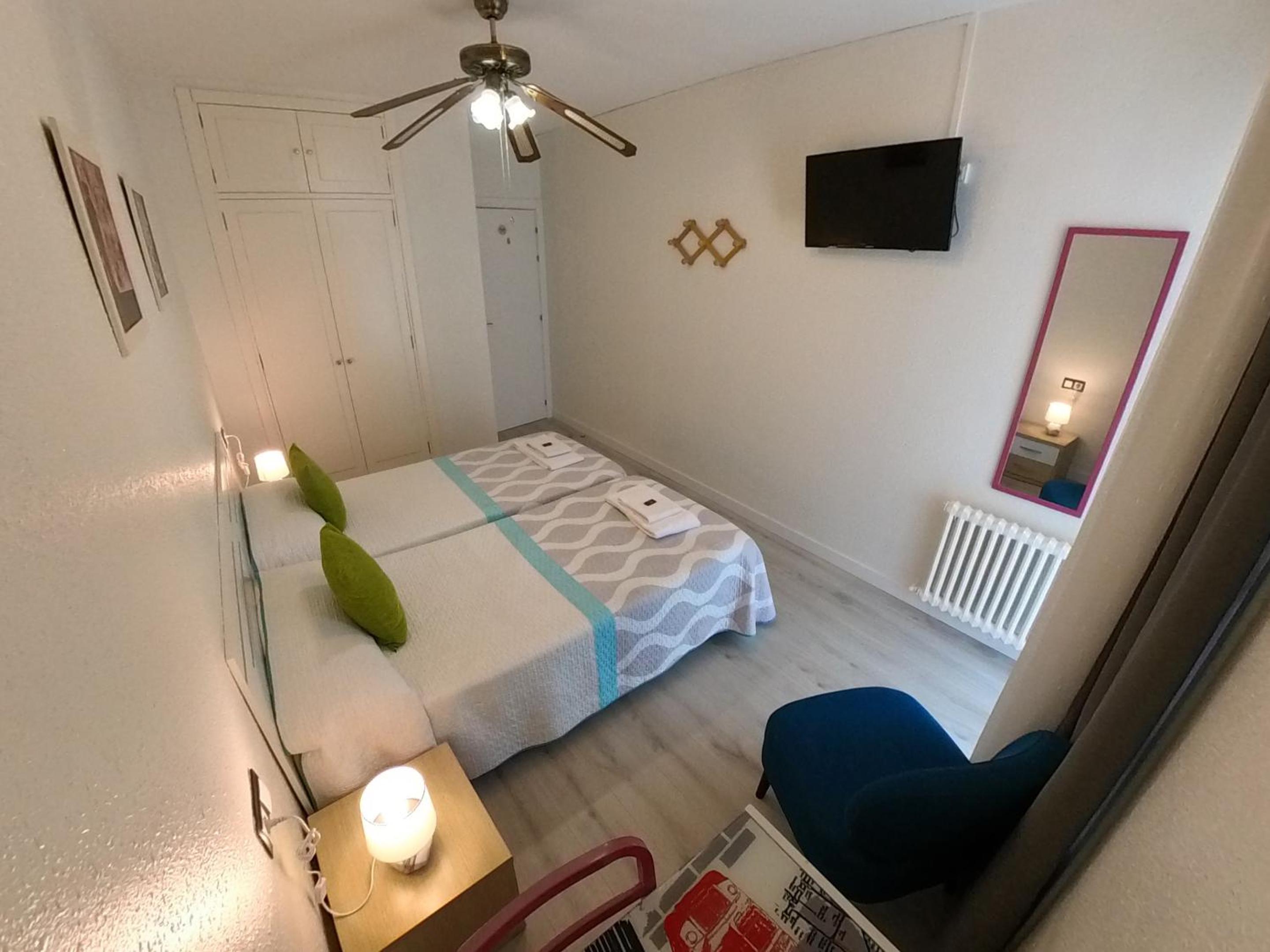 Habitación Doble con Baño Compartido
