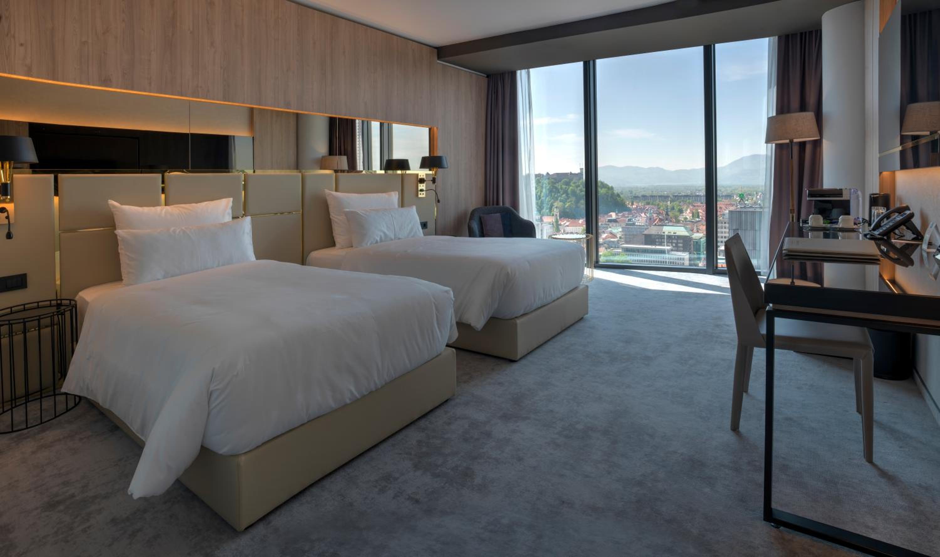 King Room Superior Twin - Photo 1