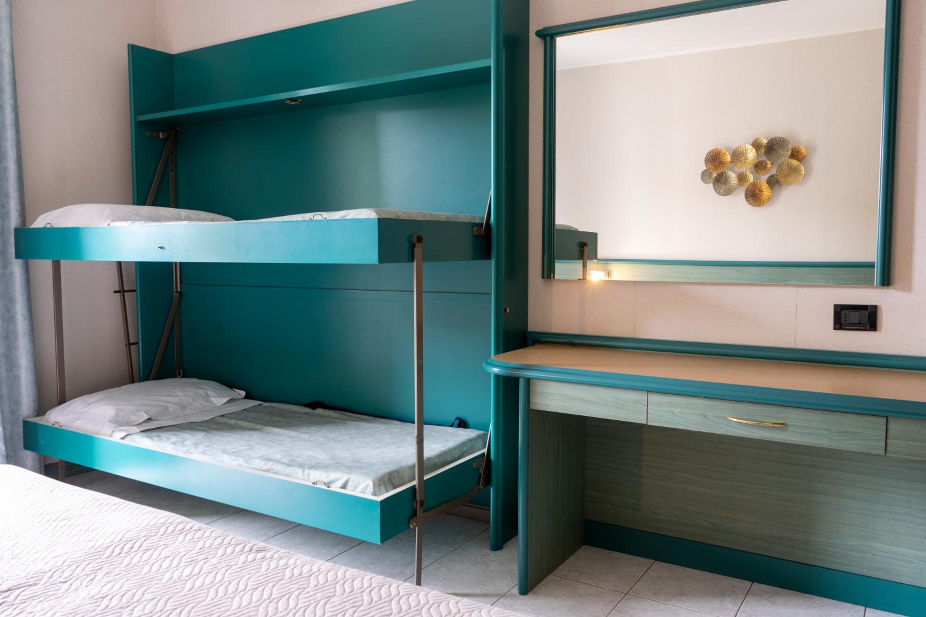 Double Room with Extra Bed photo 1