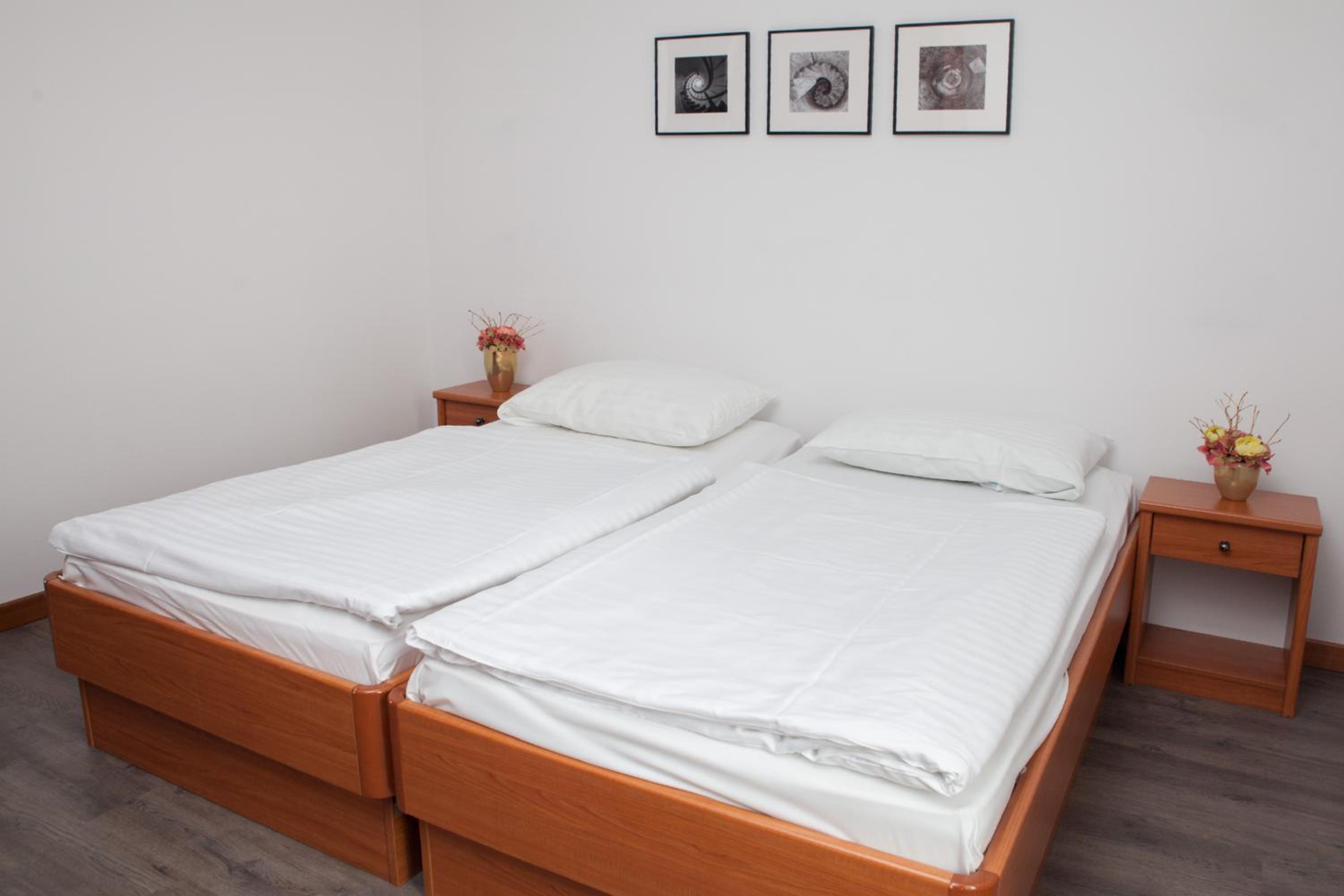 Standard Double Room - Photo 4