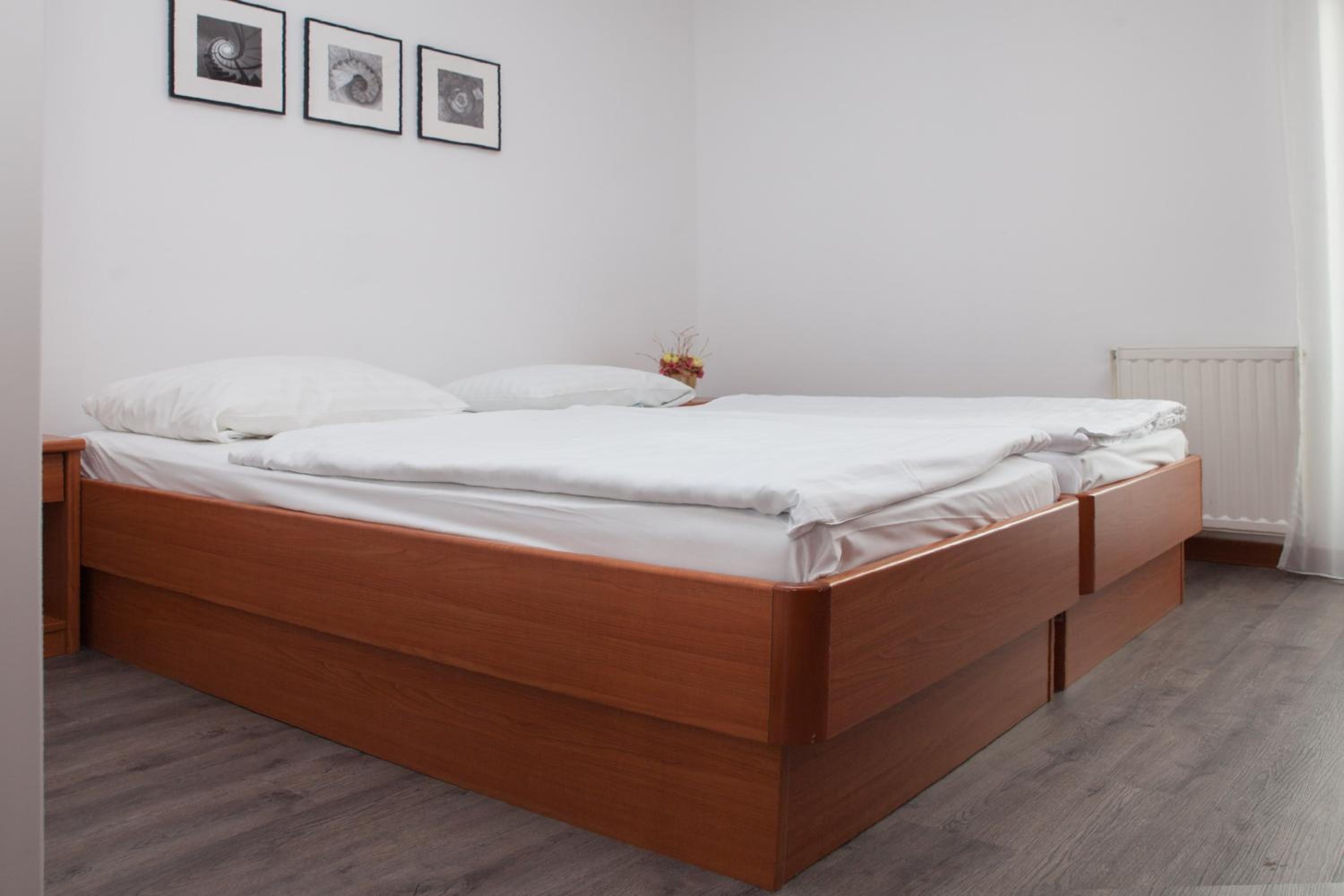 Standard Double Room - Photo 6
