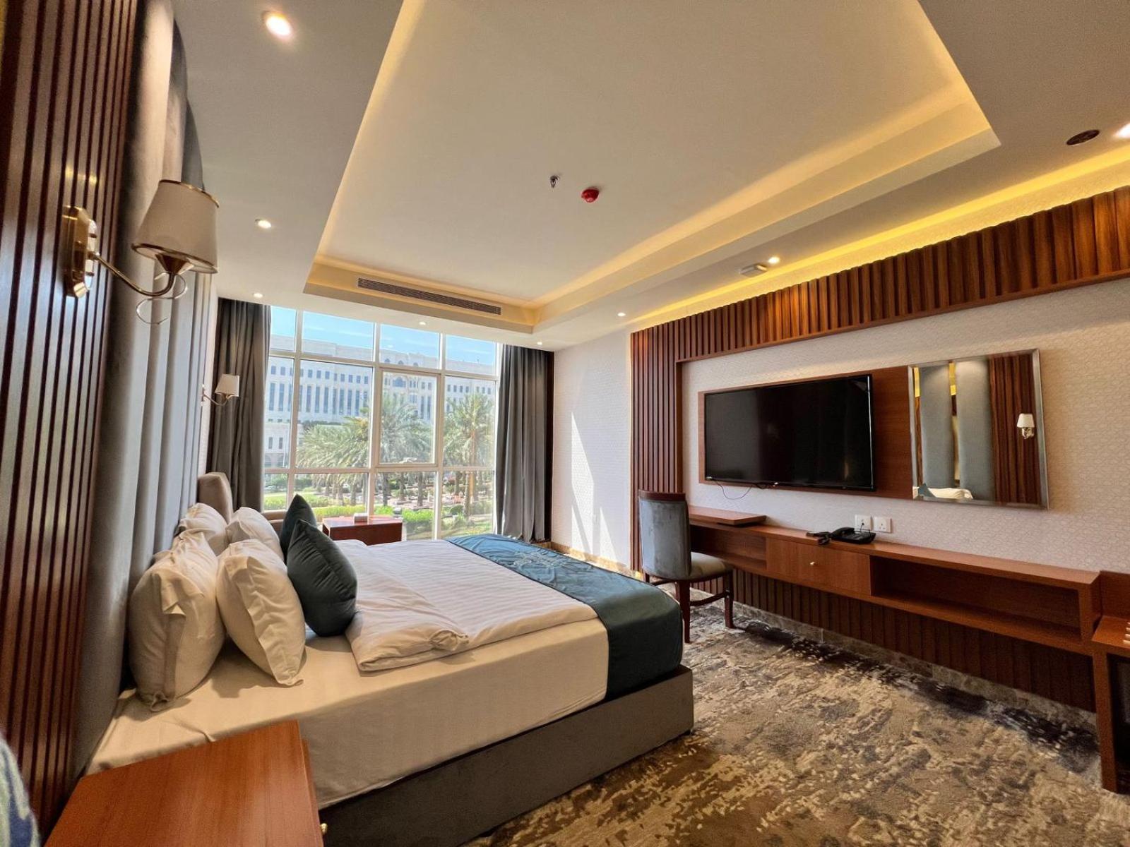 King Room with Garden View - Photo 8