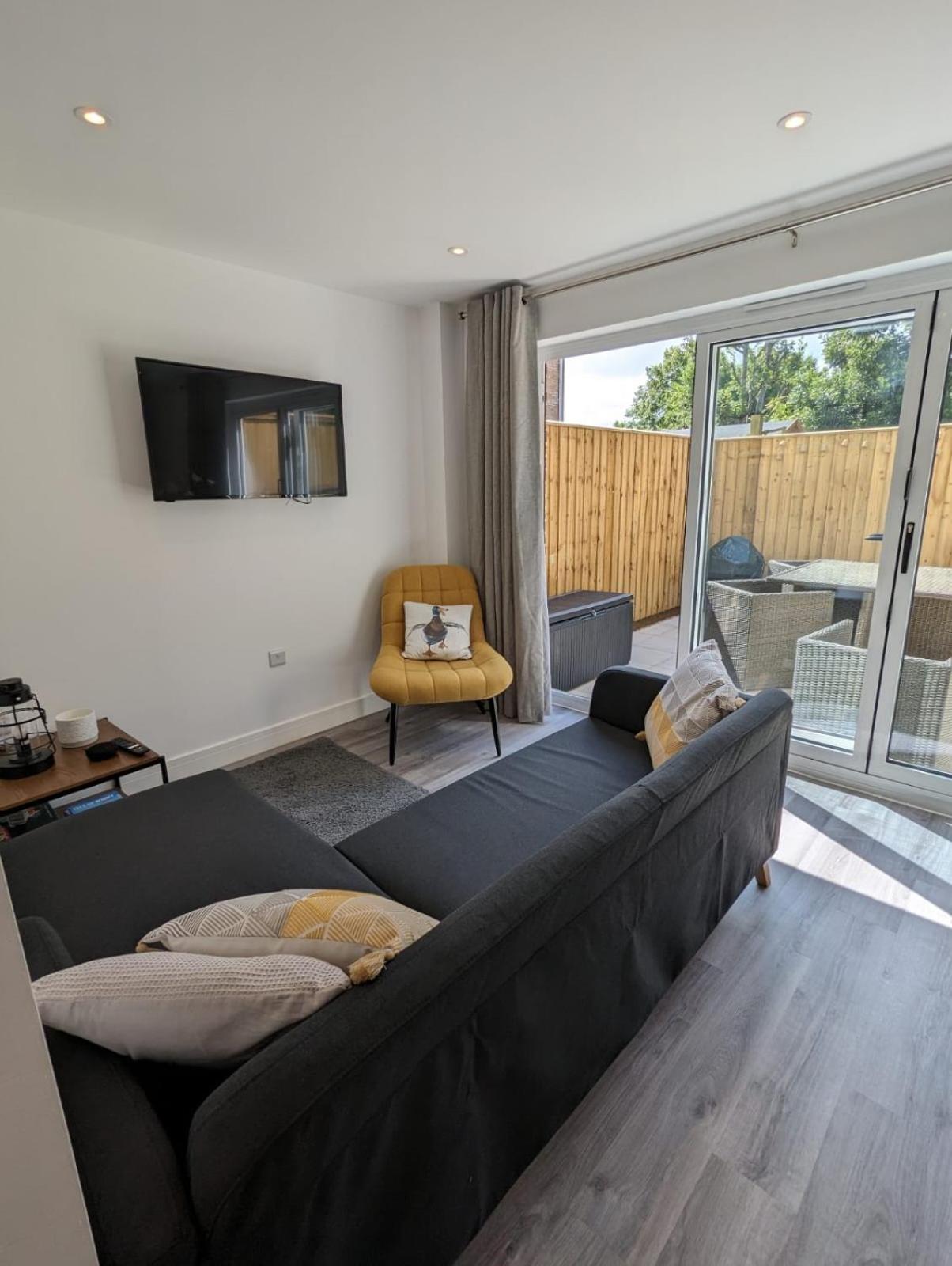 Three-Bedroom House photo 1
