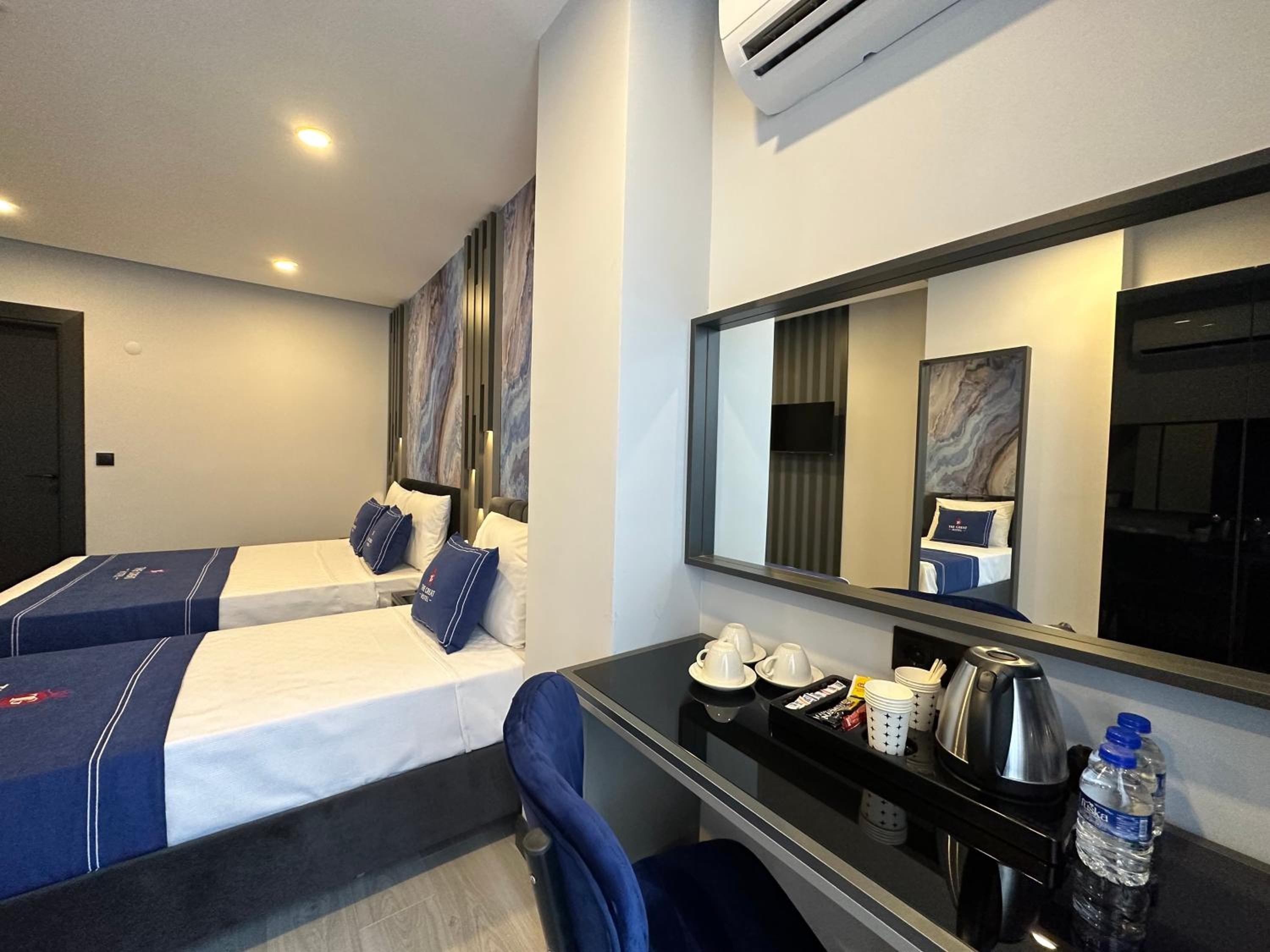 Deluxe Triple Room - Photo 4