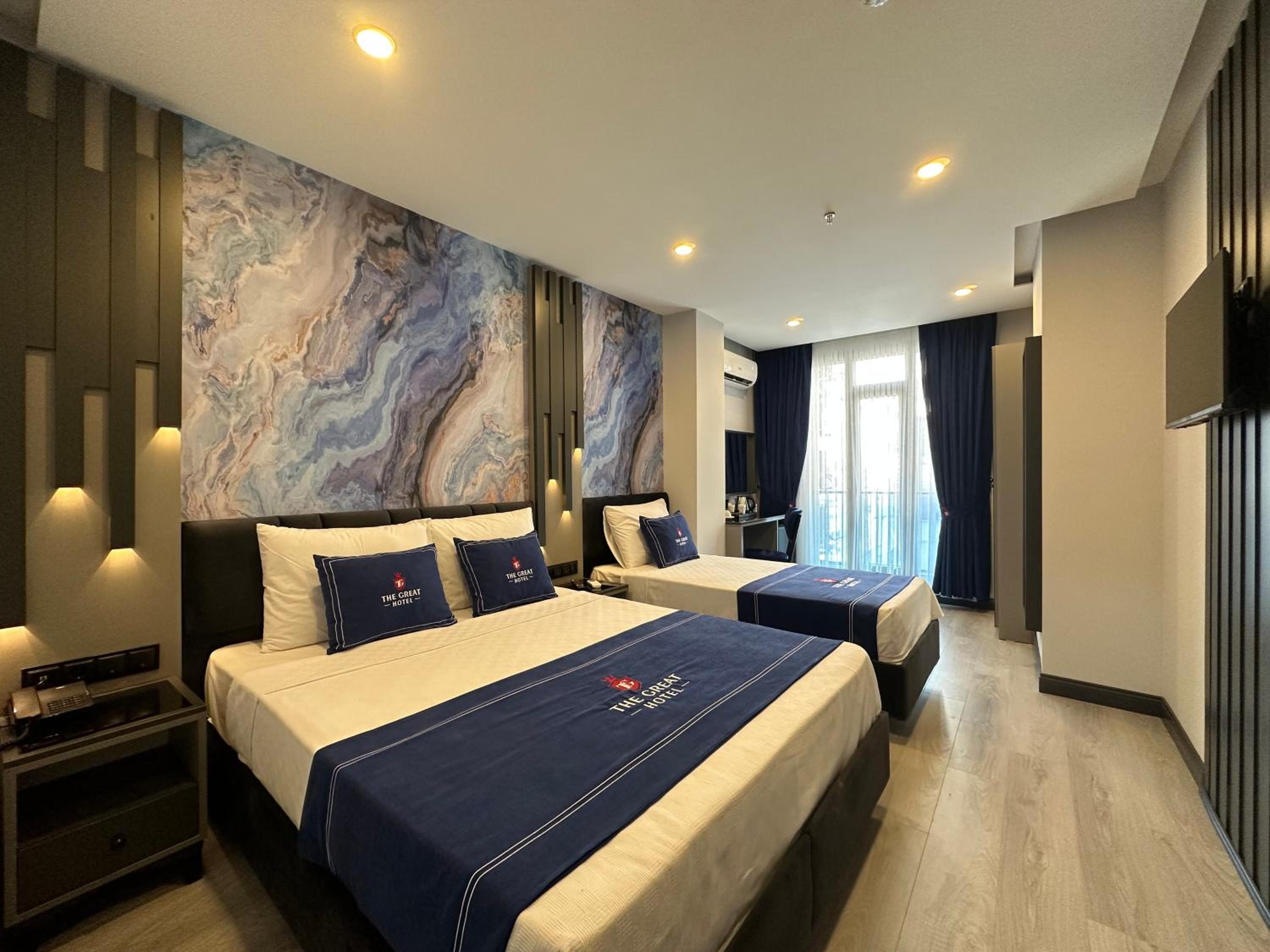 Deluxe Double or Twin Room - Photo 6