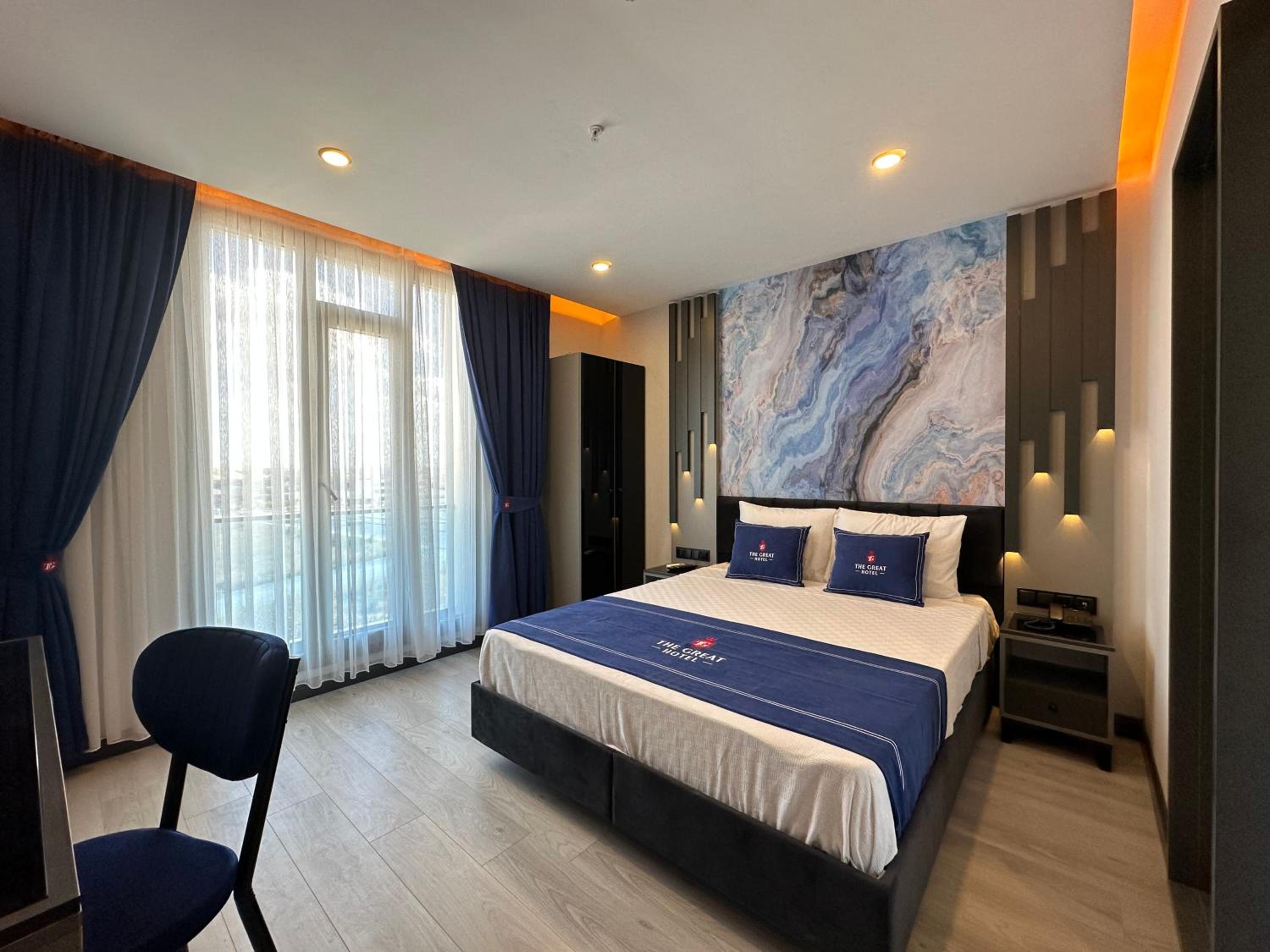 Deluxe Double or Twin Room - Photo 5