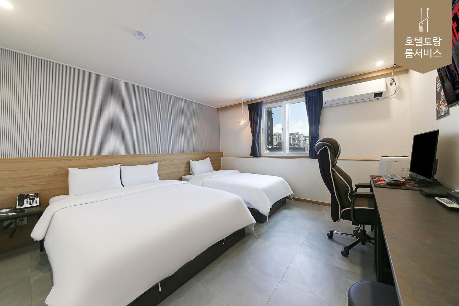 Deluxe Twin Room - Photo 1