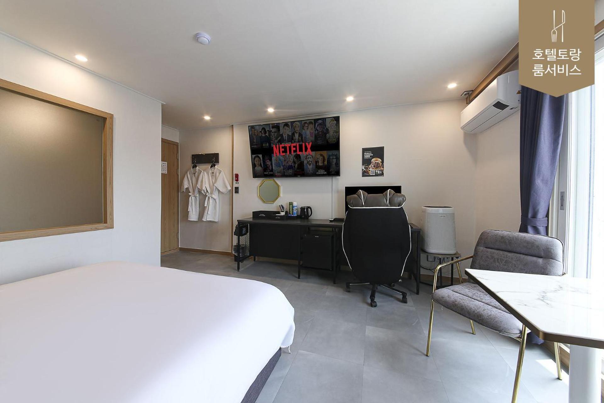 Superior Double Room - Photo 10