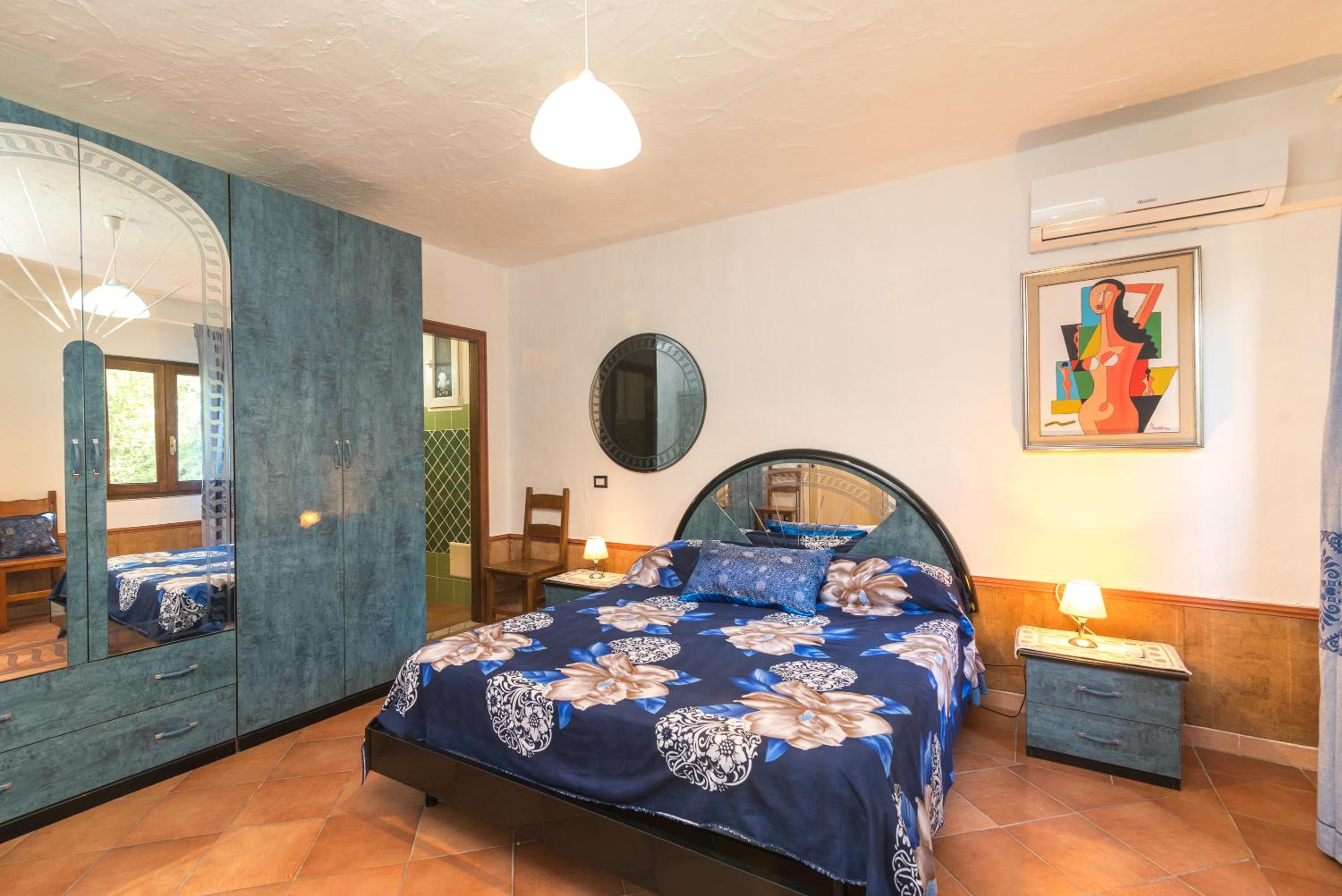 Two-Bedroom Deluxe Apartment with Garden View