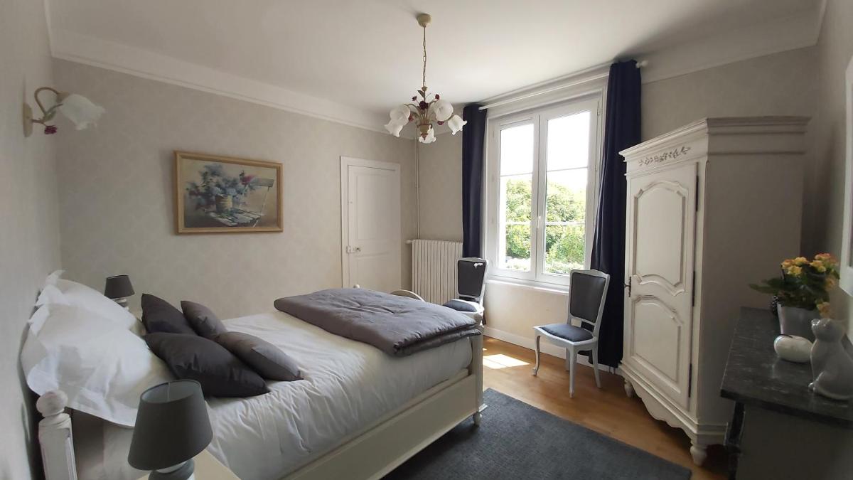 Triple Room with Private Bathroom photo 1