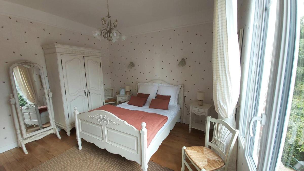Double Room with Private Bathroom photo 1