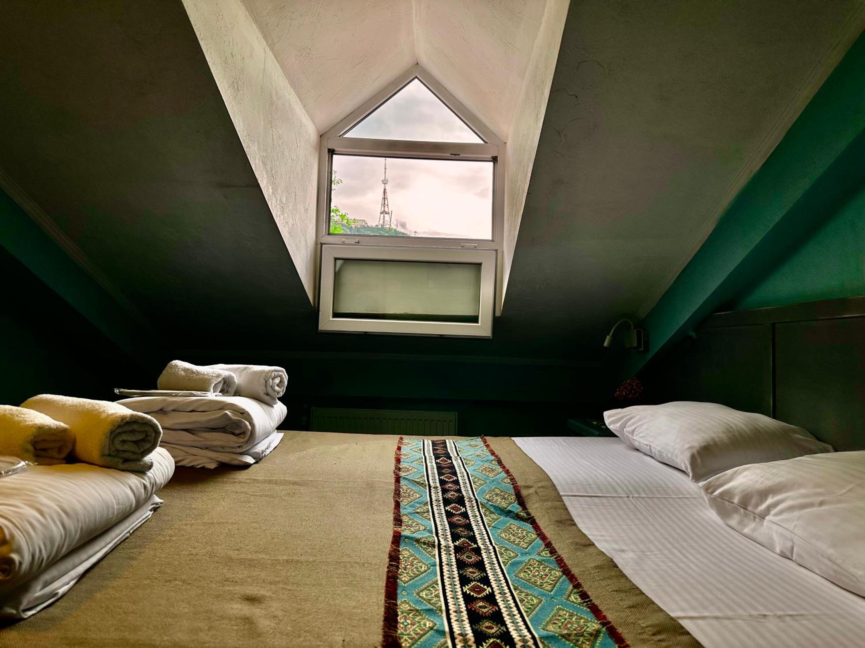 Attic Classic Double Room with Private Bathroom photo 3