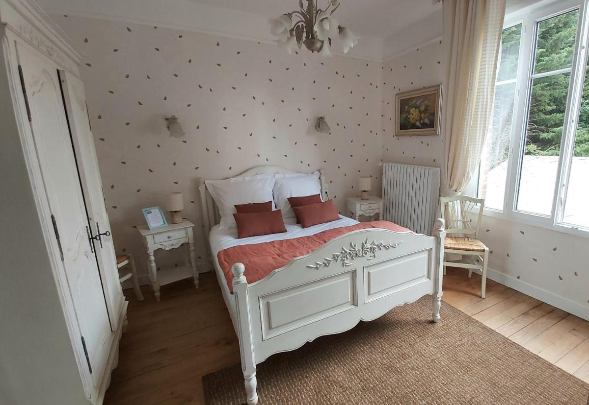 Double Room with Private Bathroom photo 2