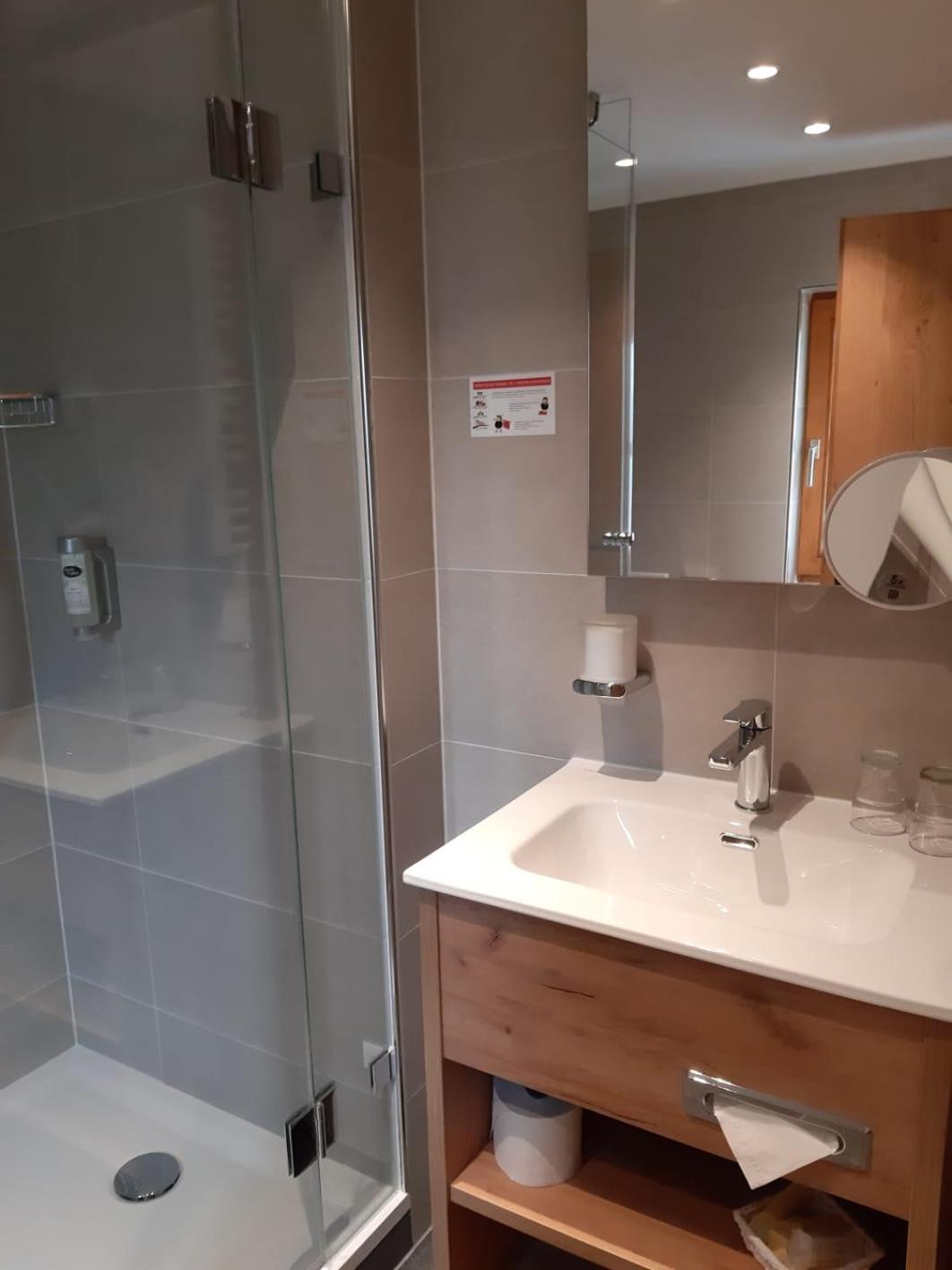 Suite - Photo 2