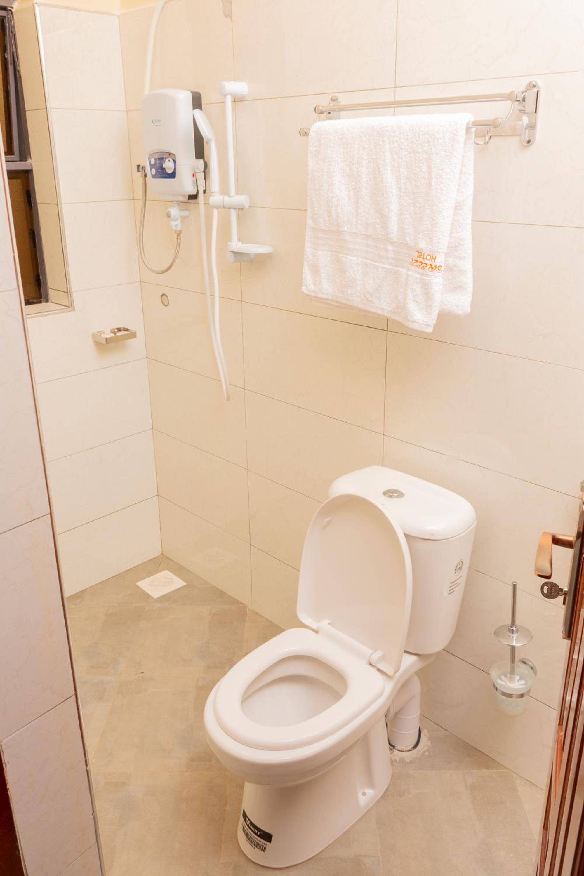 Budget Double Or Twin Room photo 3