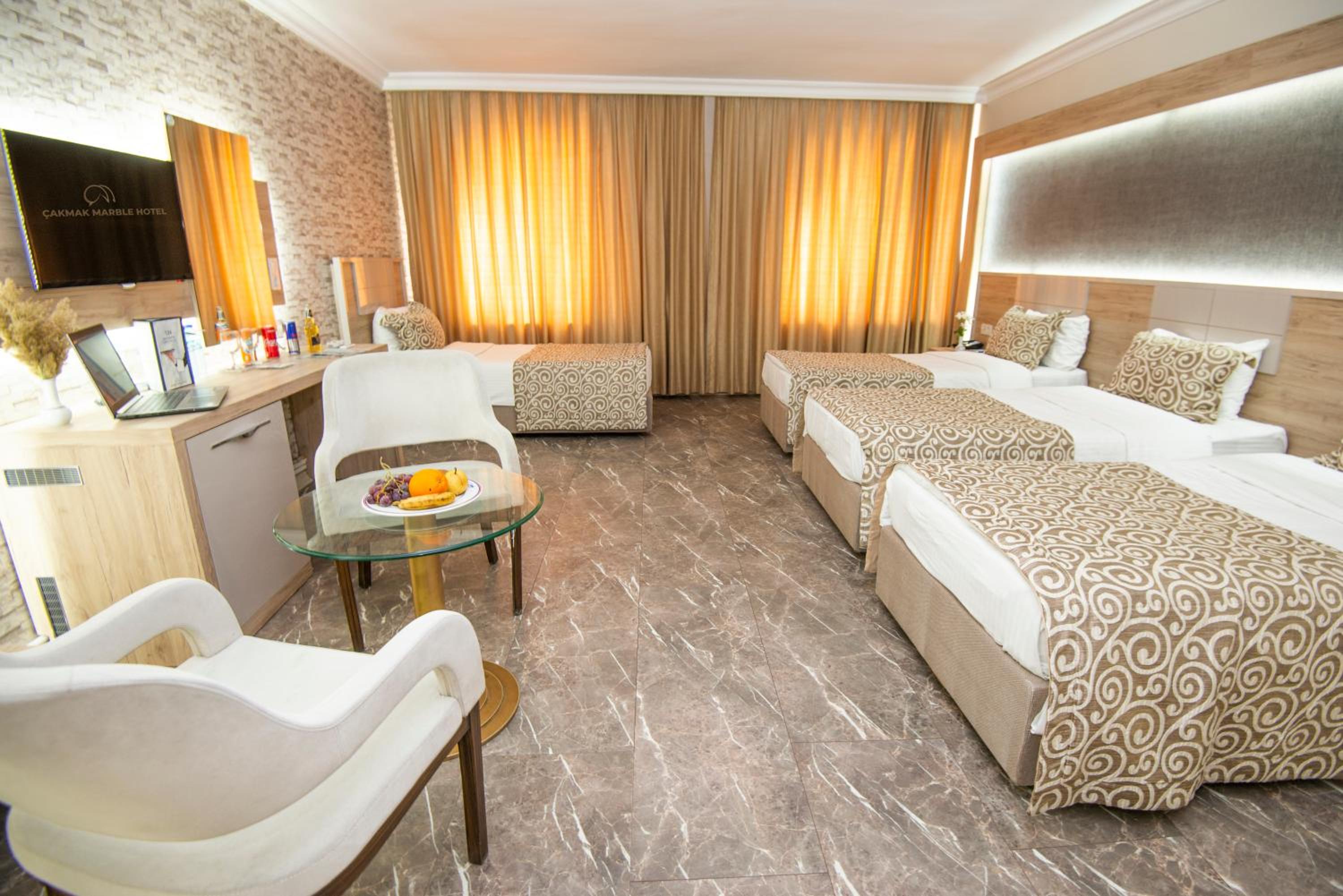Standard Double or Twin Room photo 3