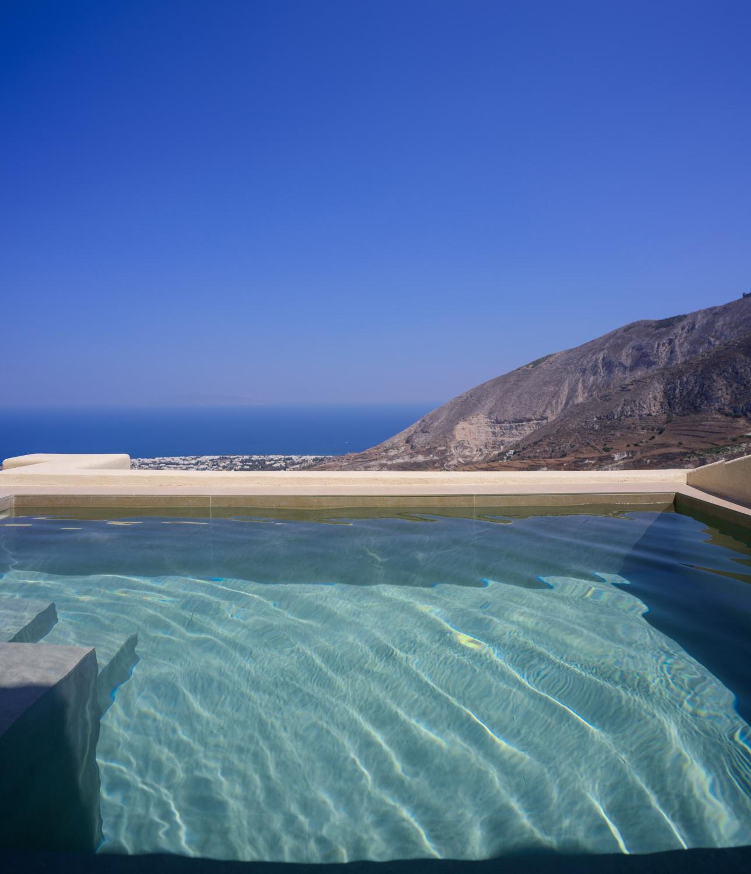Senior Suite with Heated Plunge Pool and Sea View photo 3