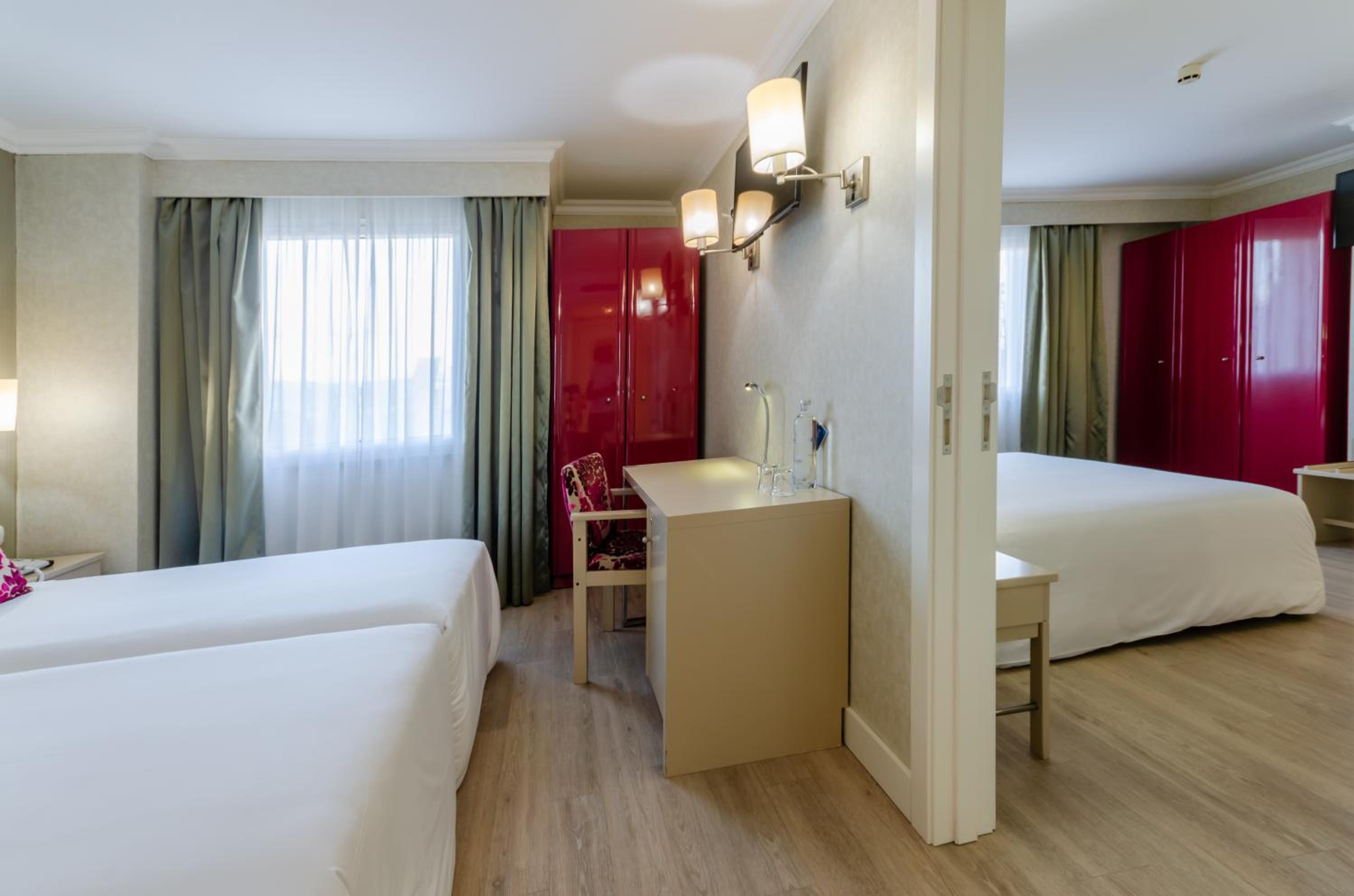 Double or Twin Room - Photo 3