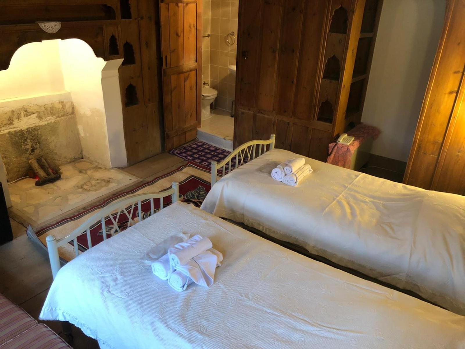 Female Dormitory Room photo 3