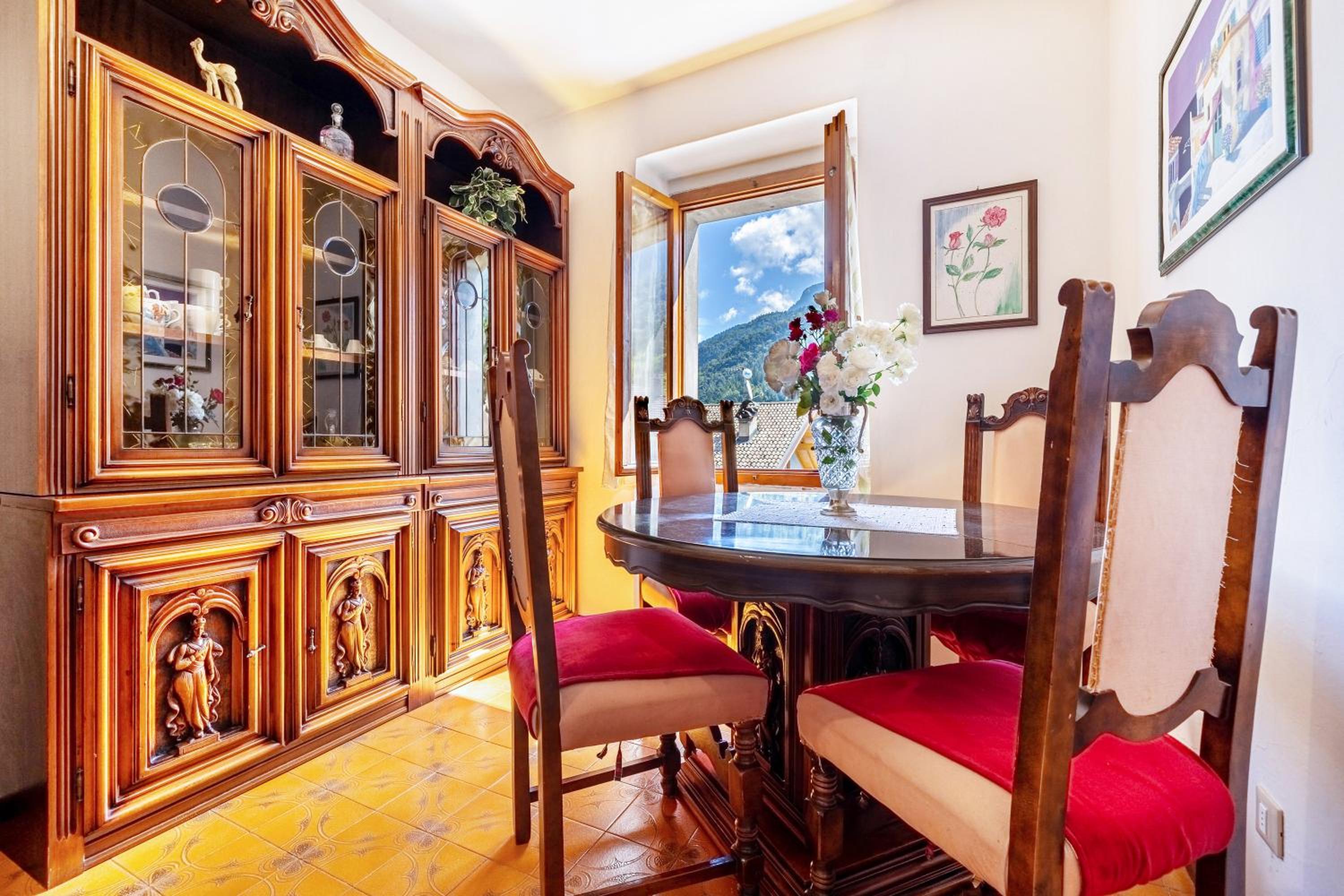 Two-Bedroom Deluxe Apartment with Garden View photo 2
