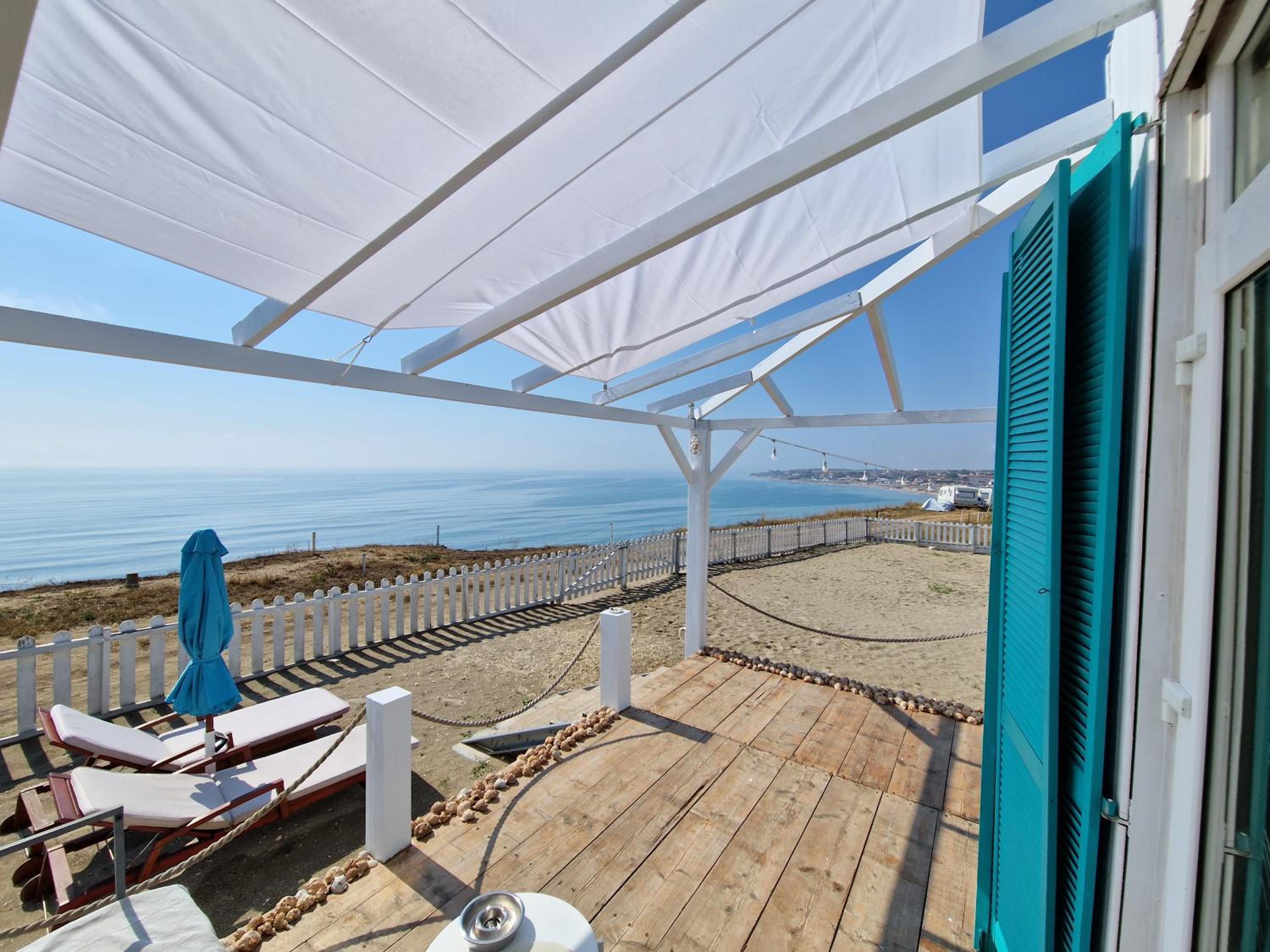 Deluxe Bungalow with Sea View photo 3