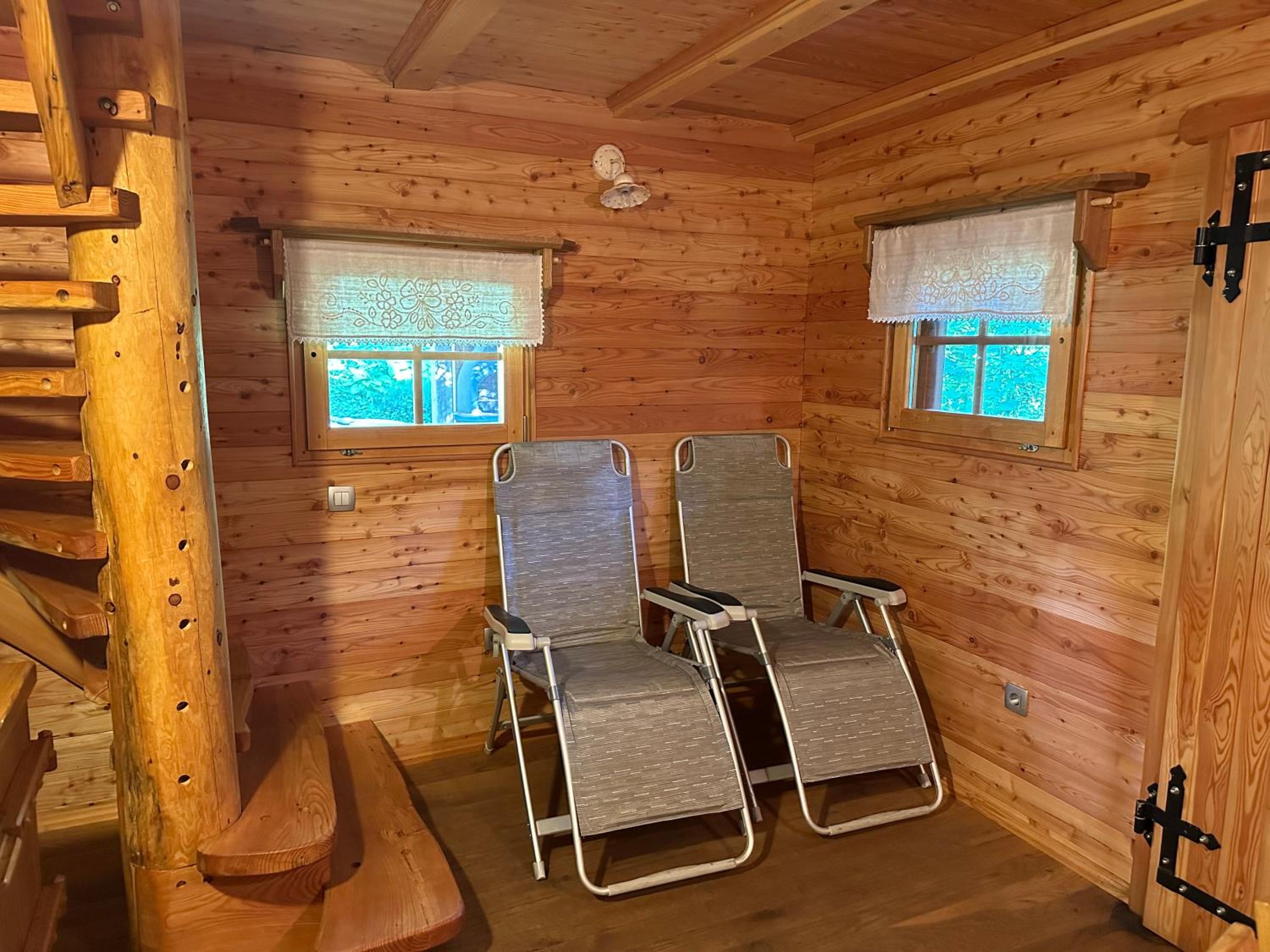 One-Bedroom House photo 1