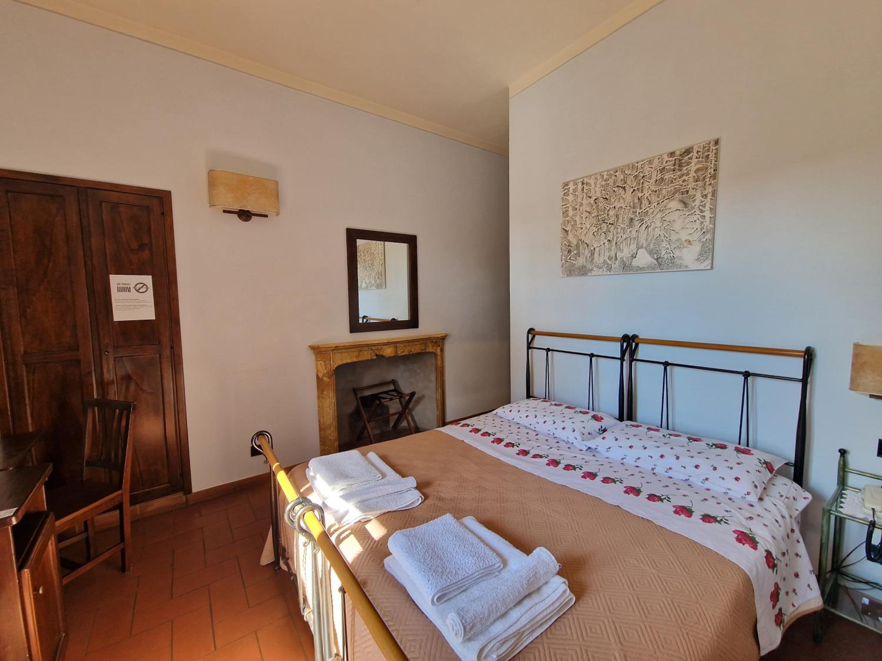 Classic Double Room - Photo 1