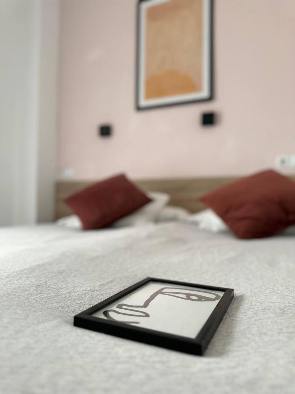 Double Room with Patio - Photo 2