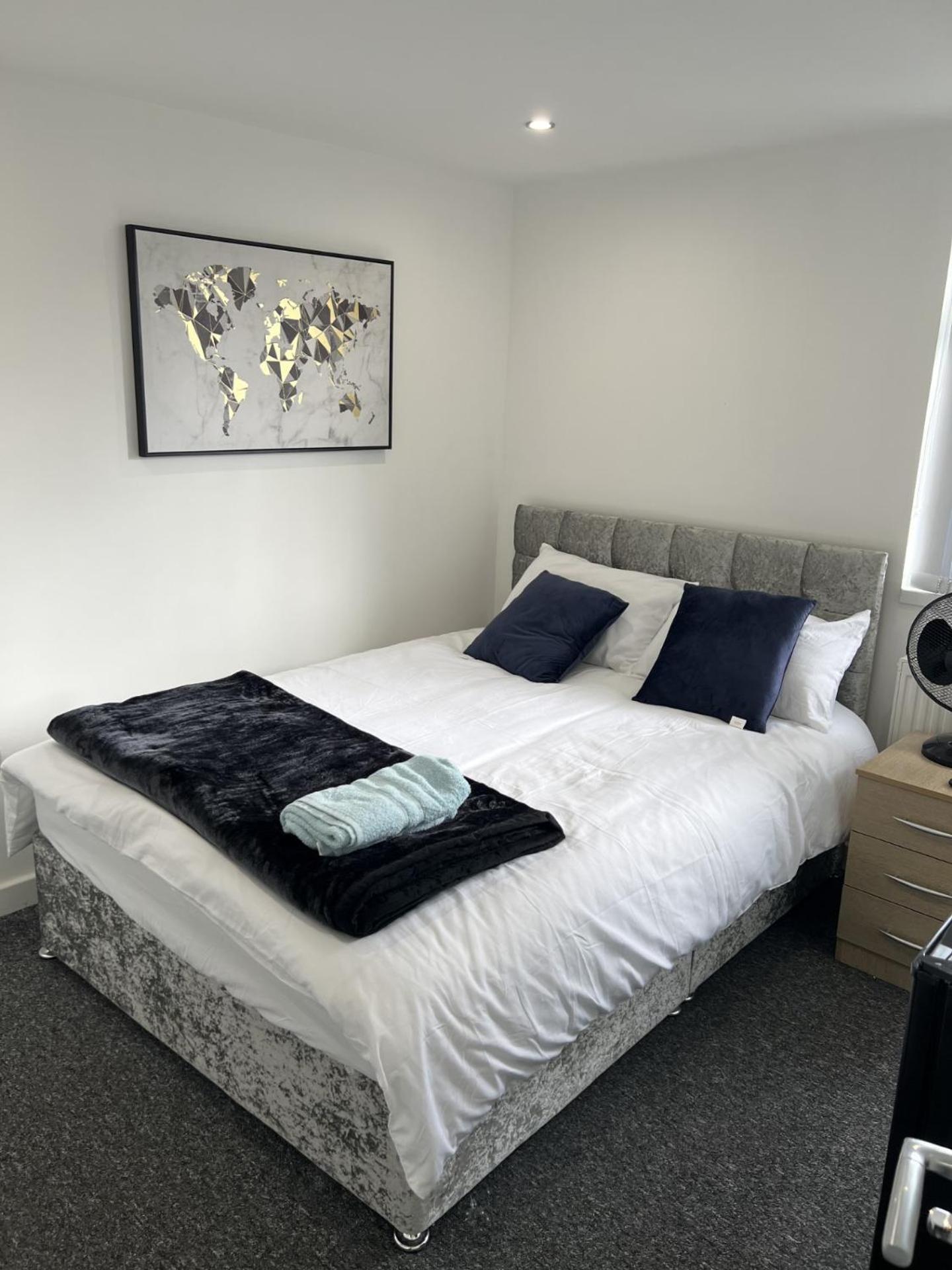 Deluxe Queen Suite photo 1