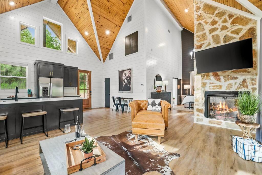 One-Bedroom House photo 1