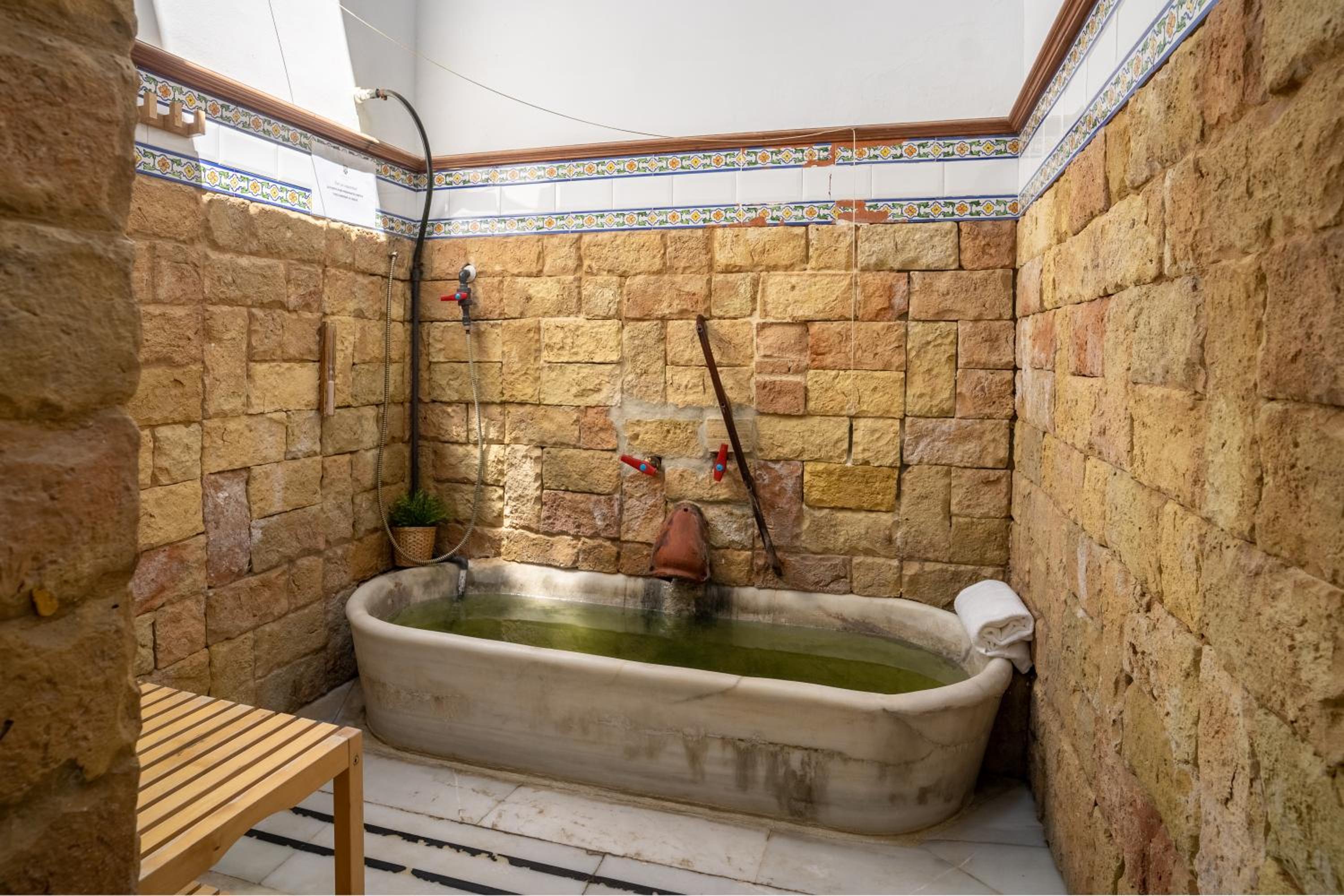 Double or Twin Room with Spa Access photo 2