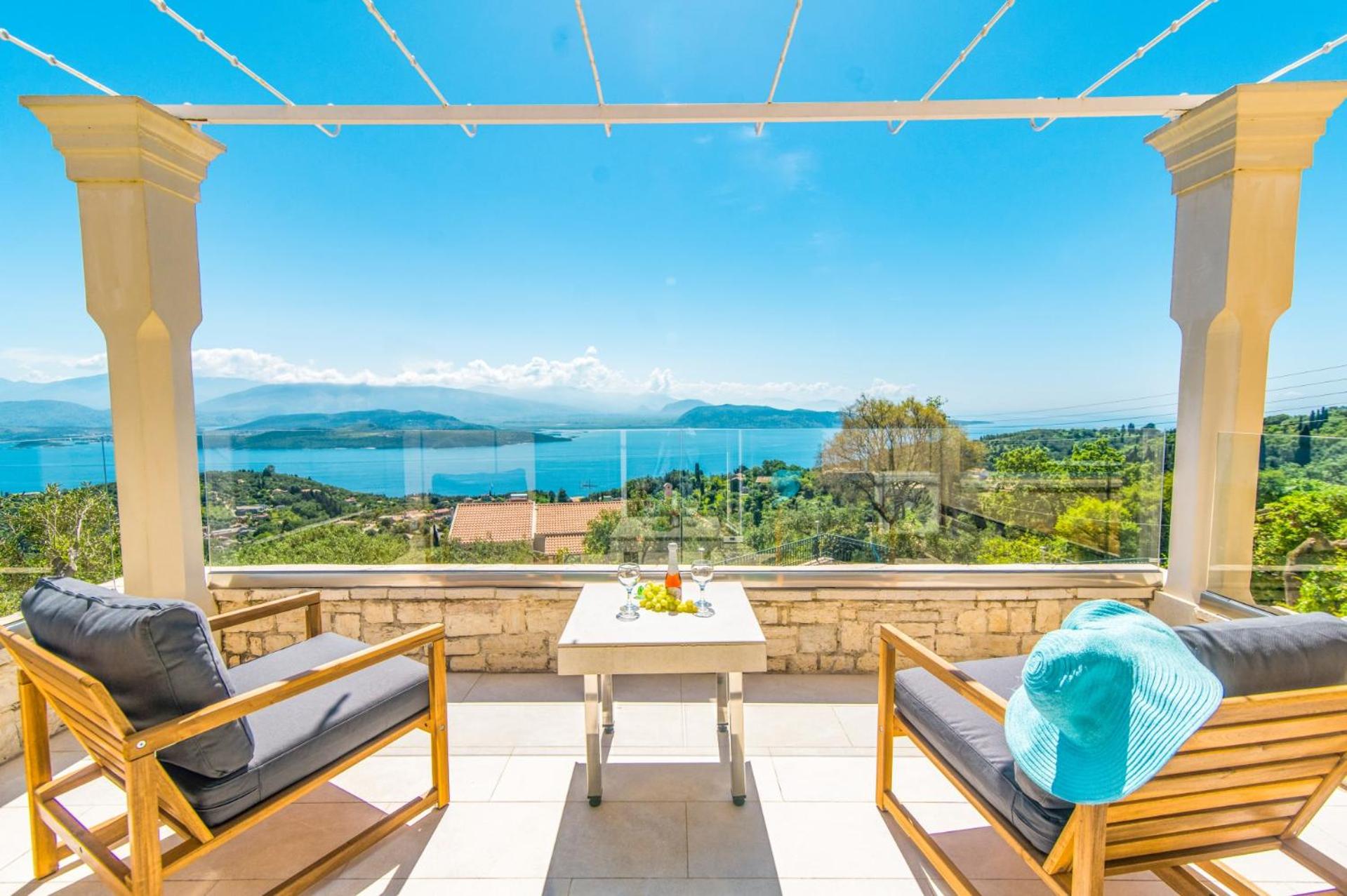 Villa photo 2