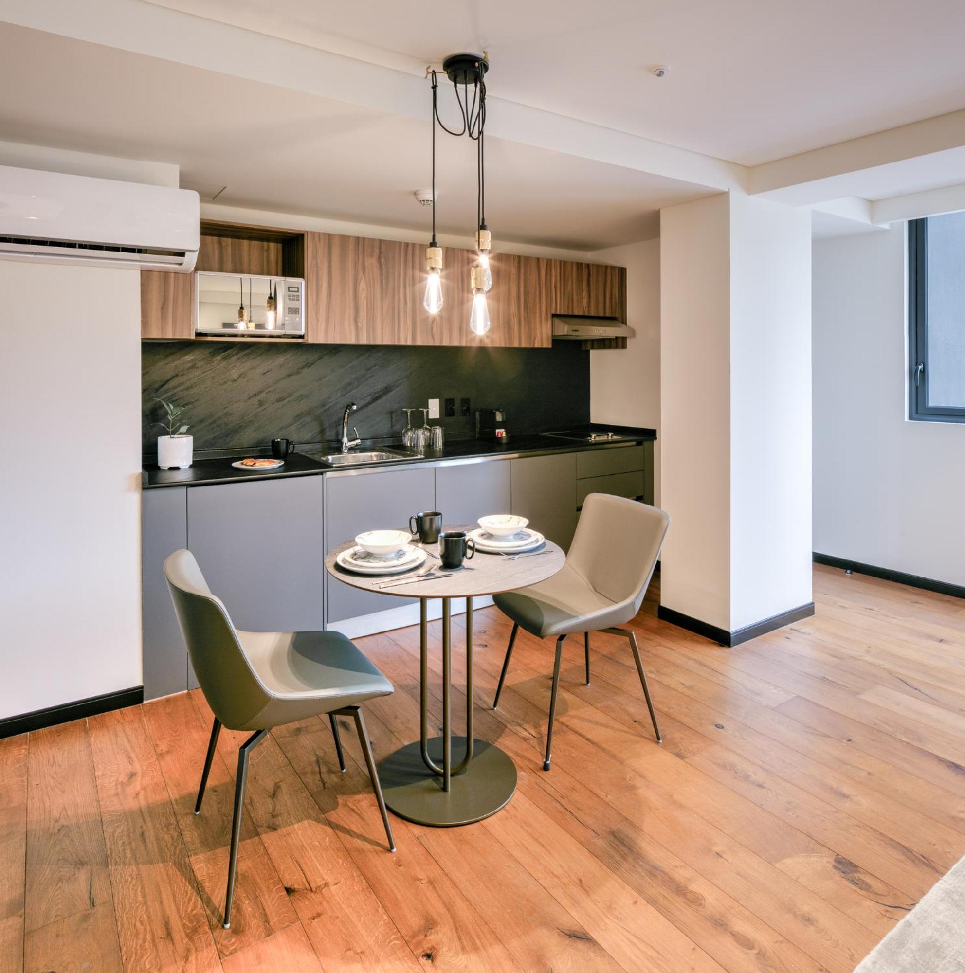 Superior Suite - Photo 7