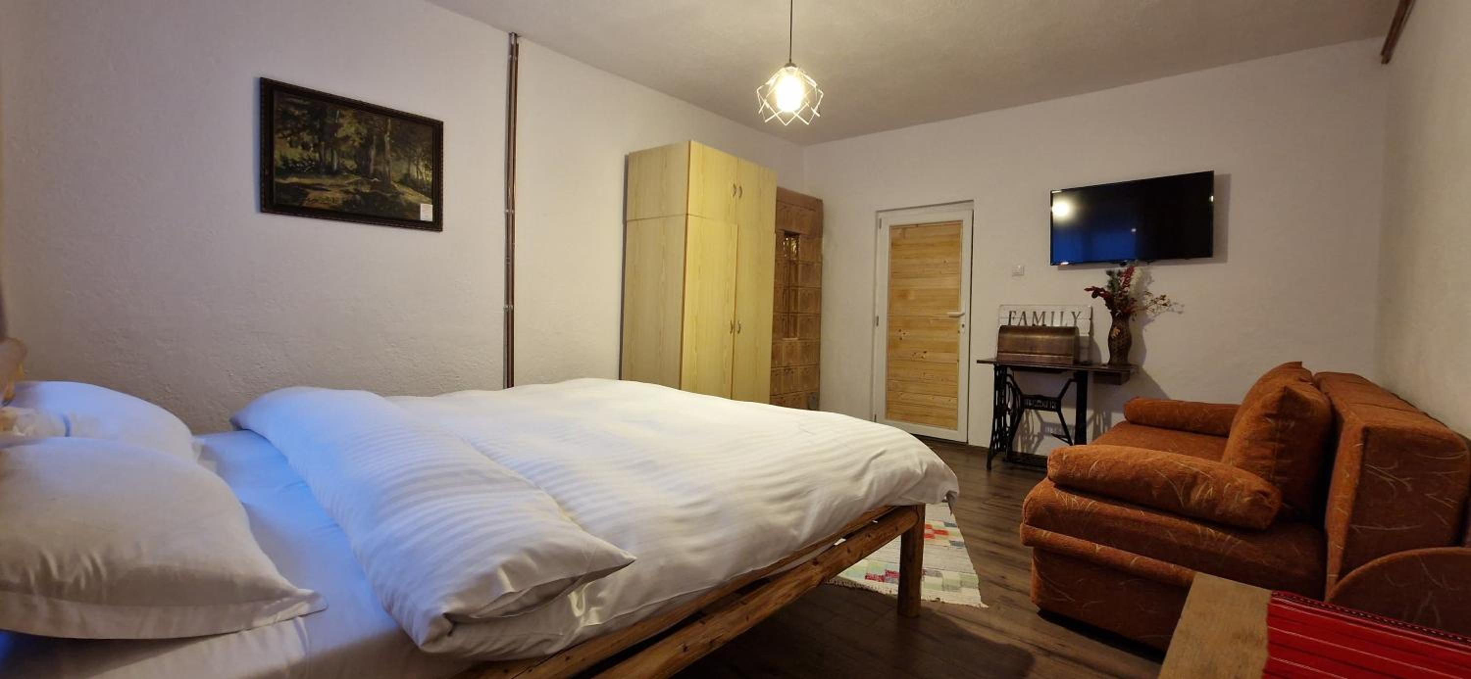 Three-Bedroom House photo 1