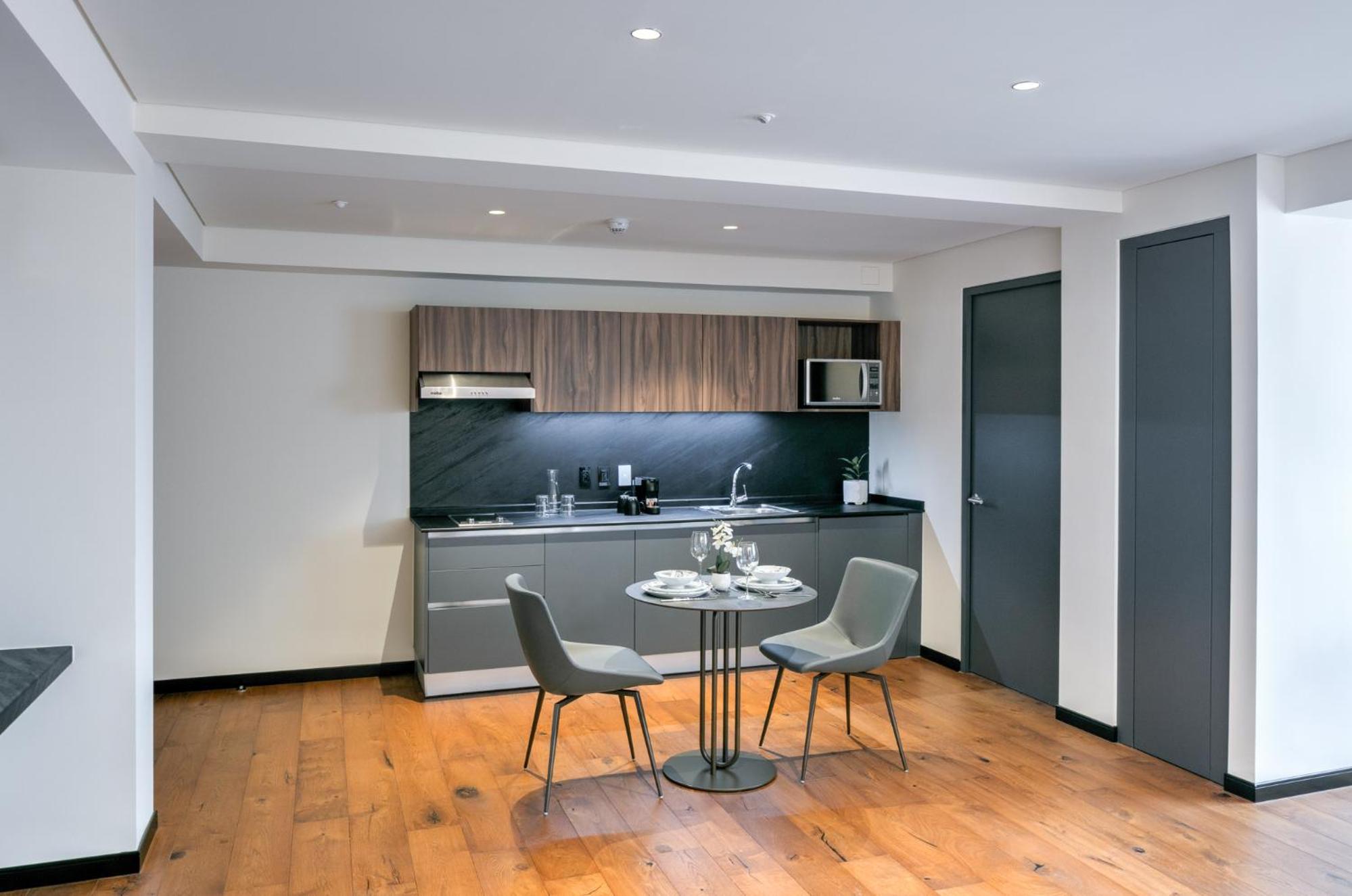 Superior Suite - Photo 3