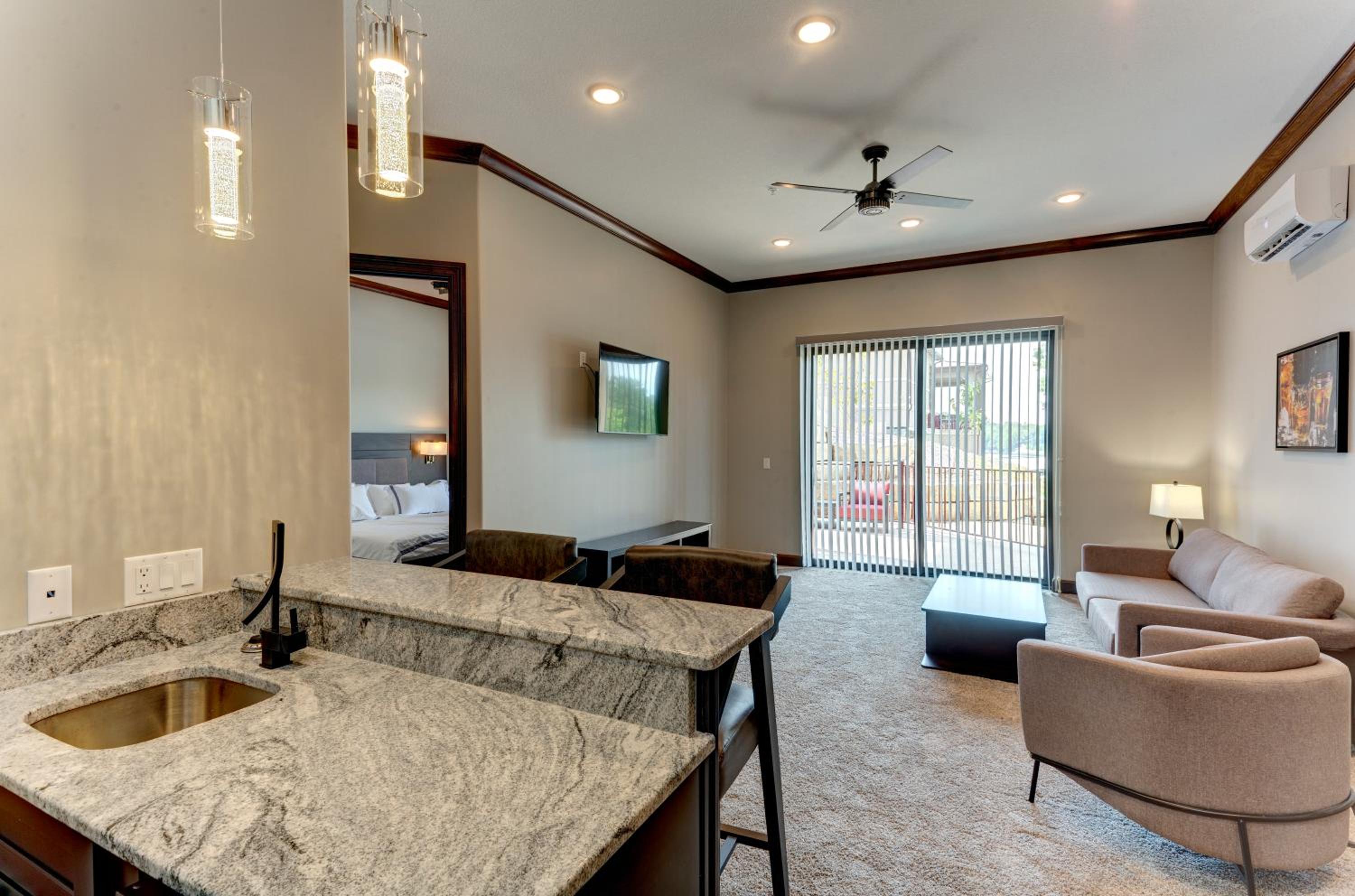 Townhouse Lakeview Executive Suite with Patio - Photo 12