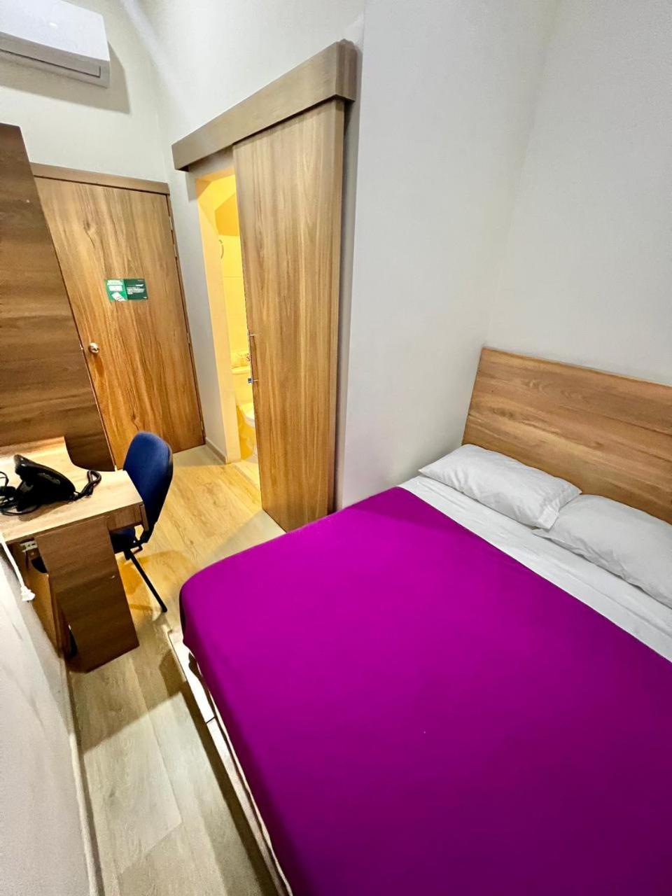 Standard Double Room photo 2