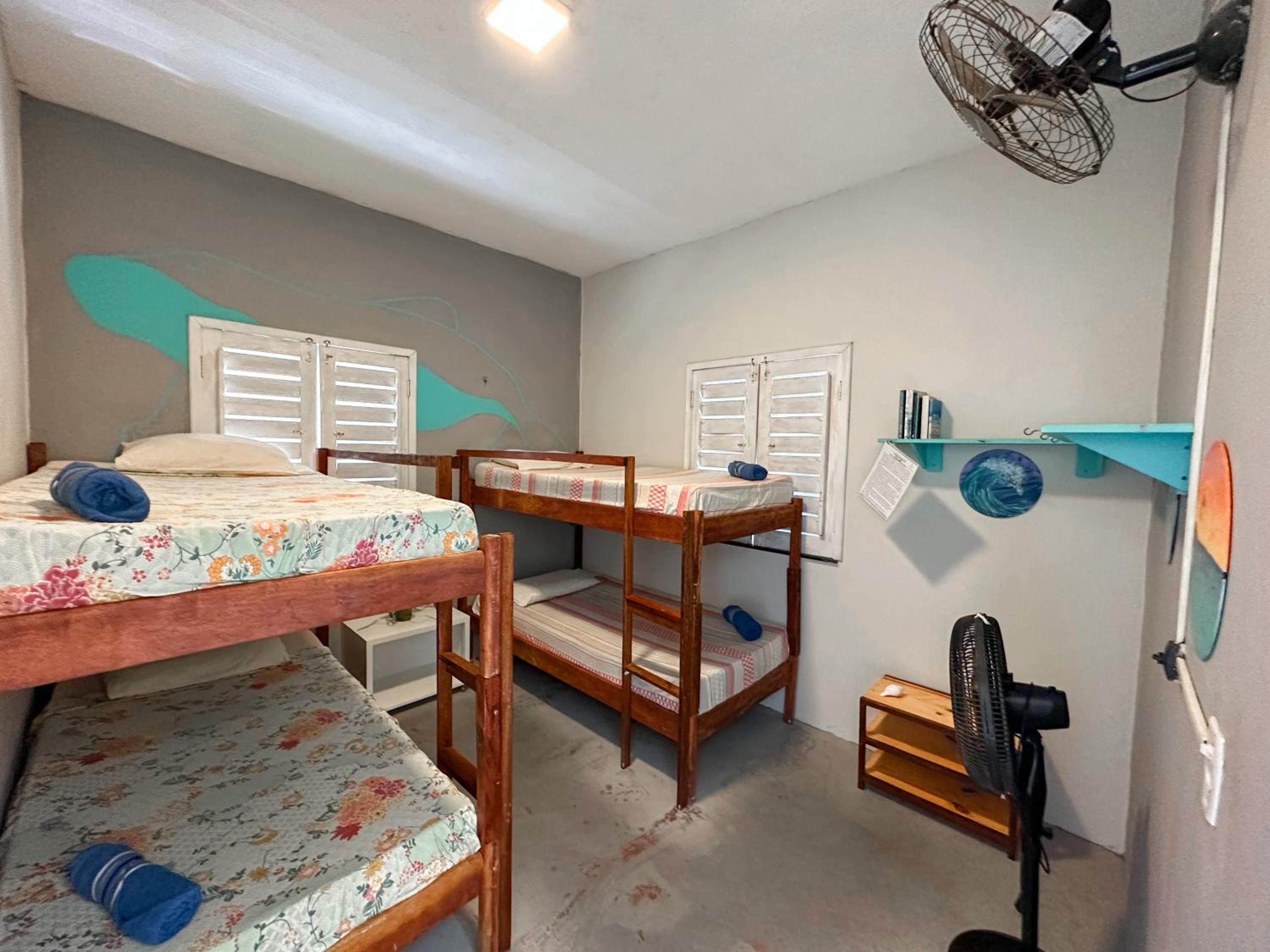 Bed in 4-Bed Mixed Dormitory Room photo 2